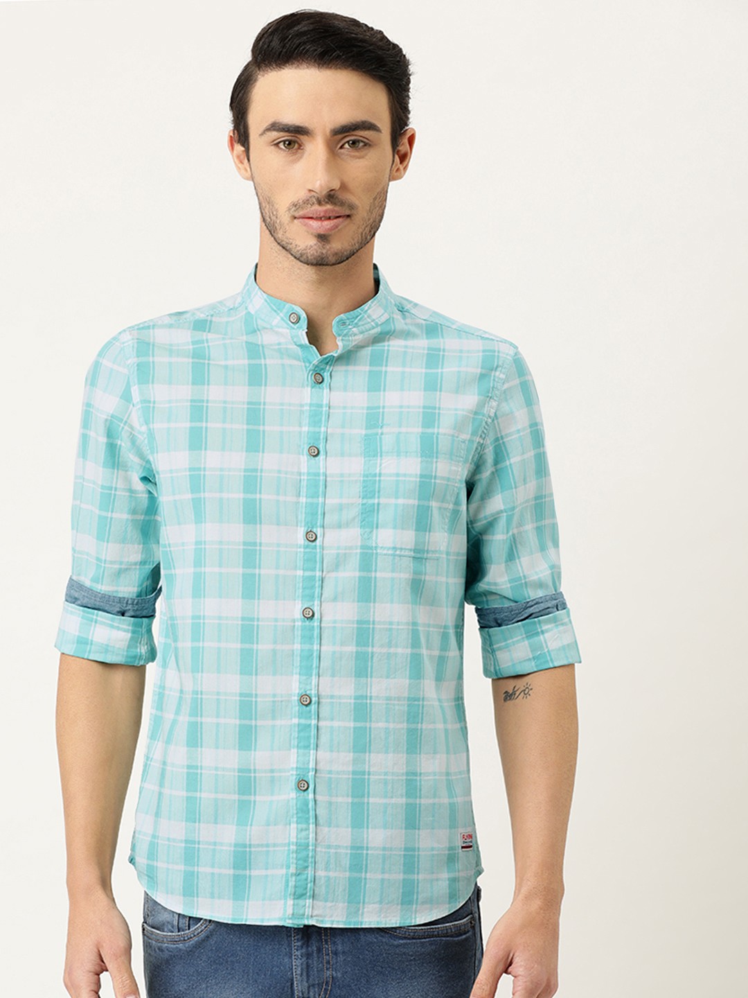 

Flying Machine Men Sea Green & White Slim Fit Checked Casual Shirt