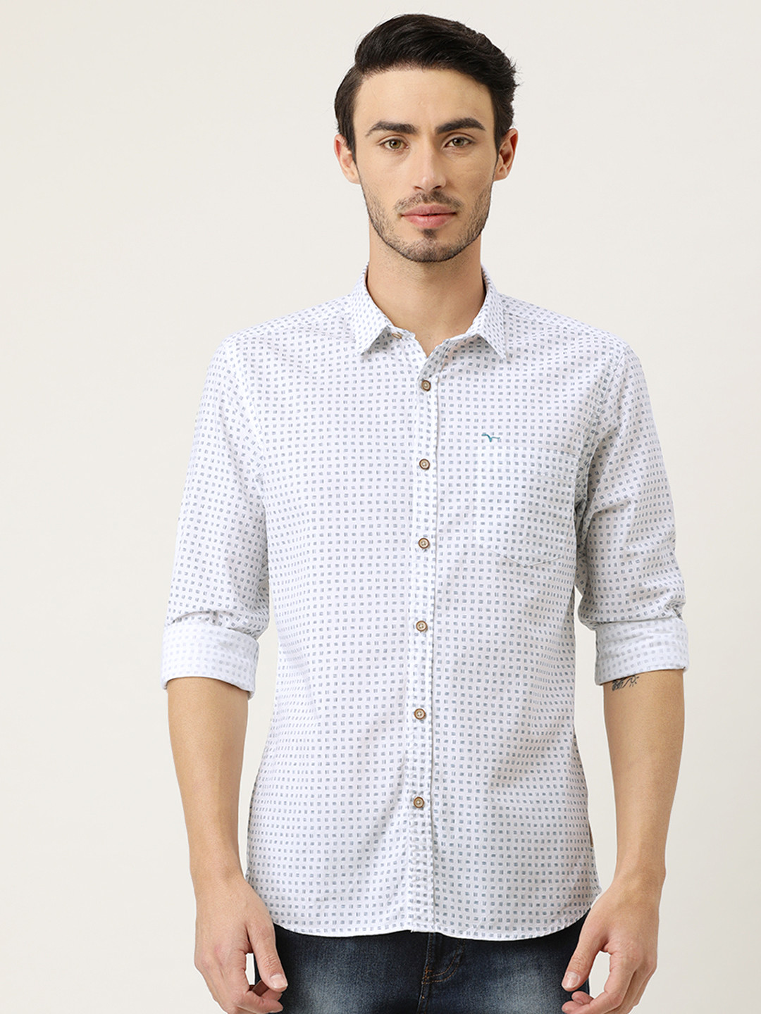 

Flying Machine Men White & Blue Slim Fit Printed Casual Shirt