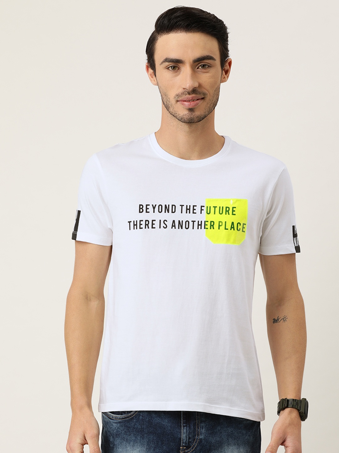 

Flying Machine Men White Black Printed Round Neck Pure Cotton T-shirt