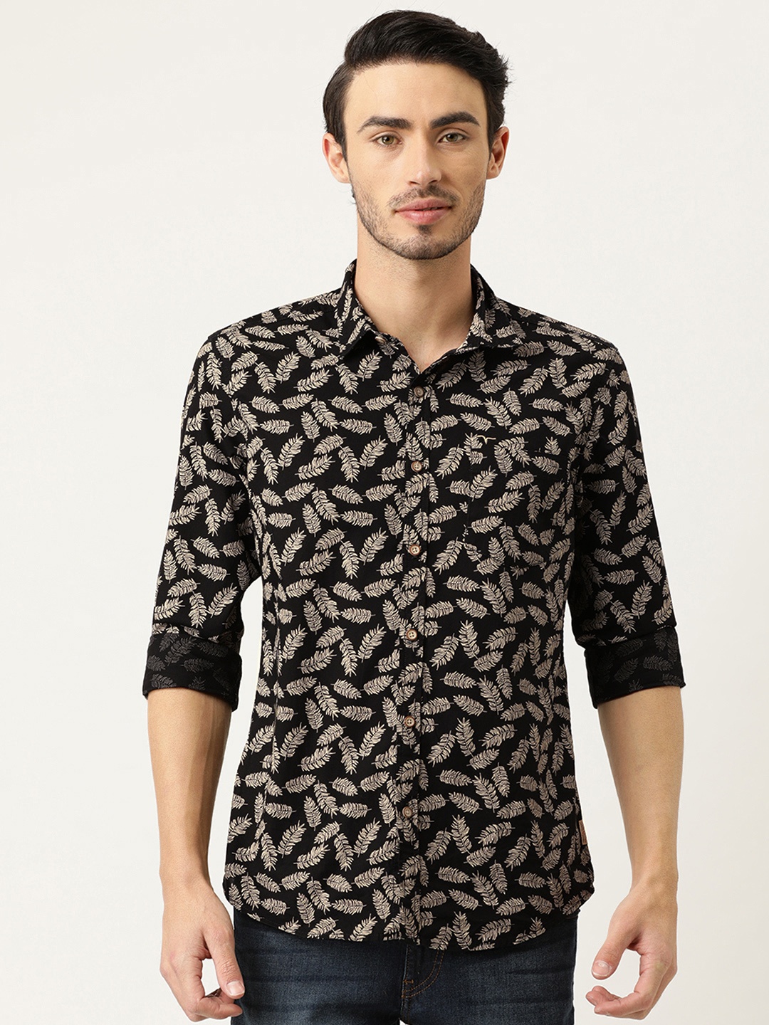 

Flying Machine Men Black & Off-White Slim Fit Printed Casual Shirt