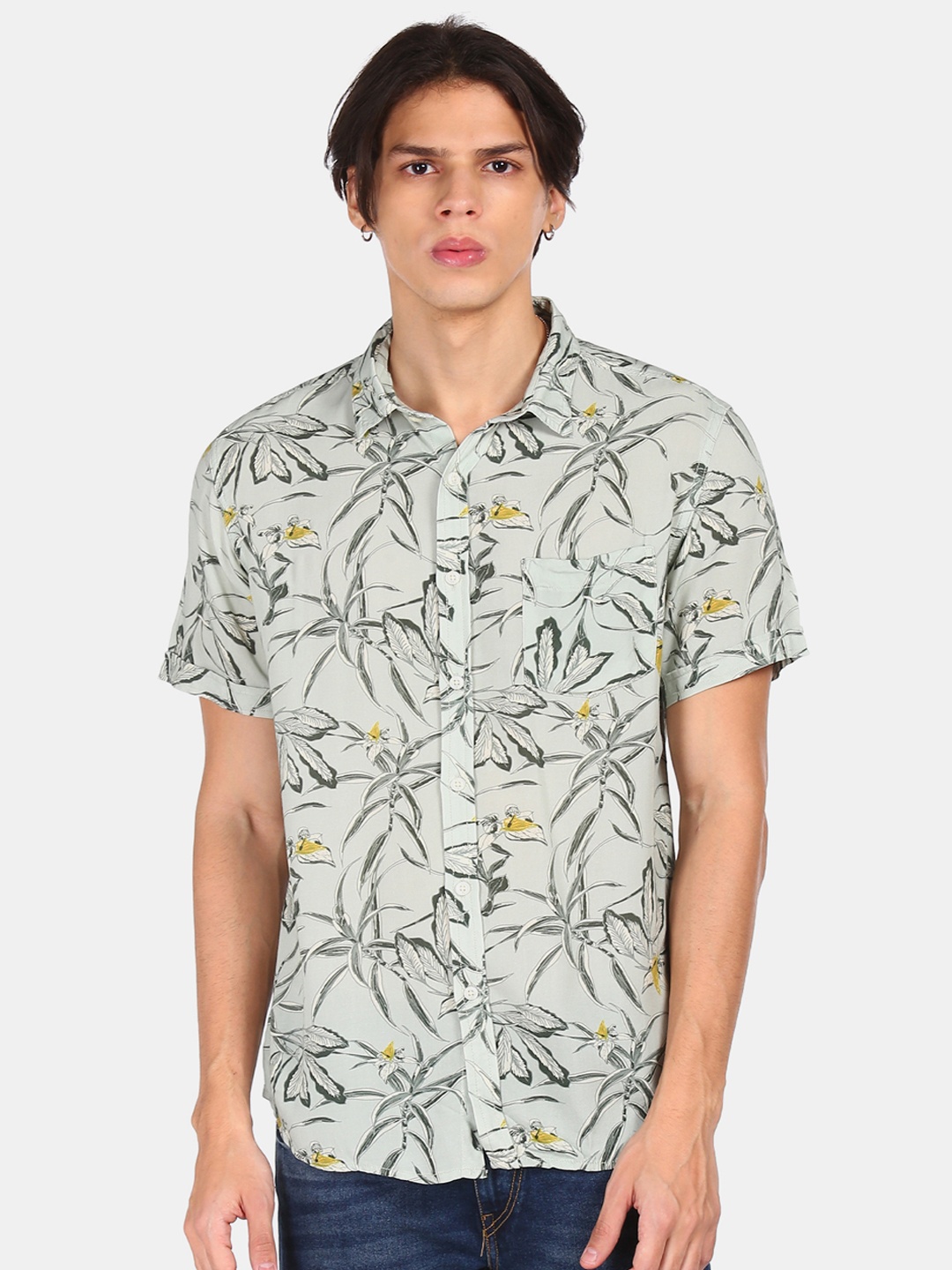 

Flying Machine Men Off-White & Grey Regular Fit Printed Casual Shirt