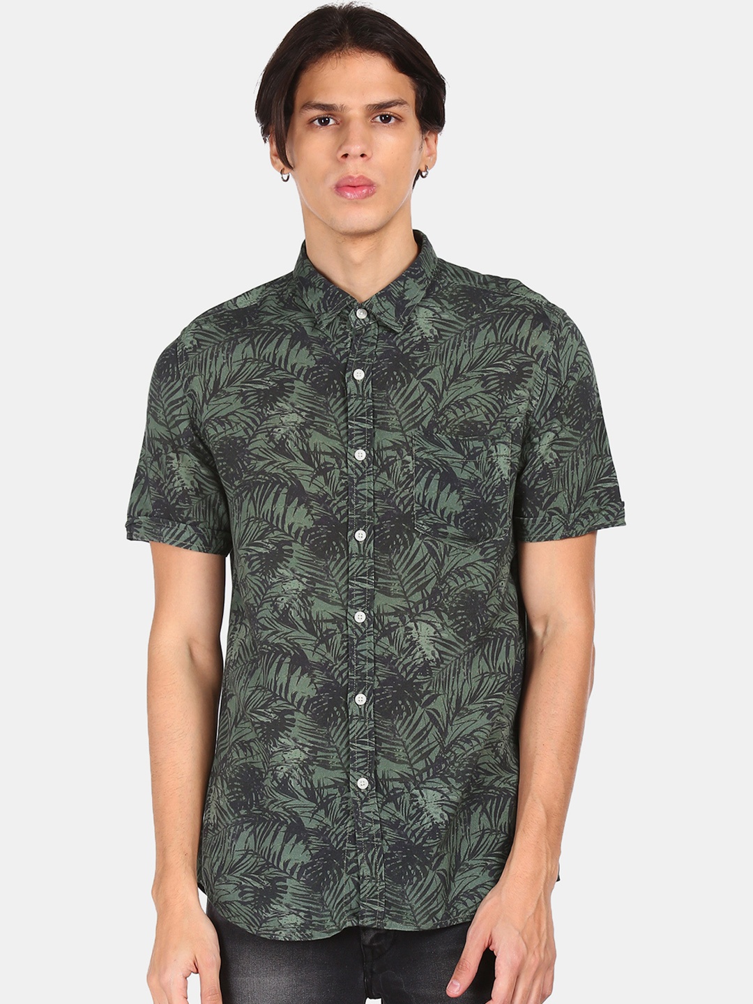 

Flying Machine Men Green Regular Fit Printed Casual Shirt