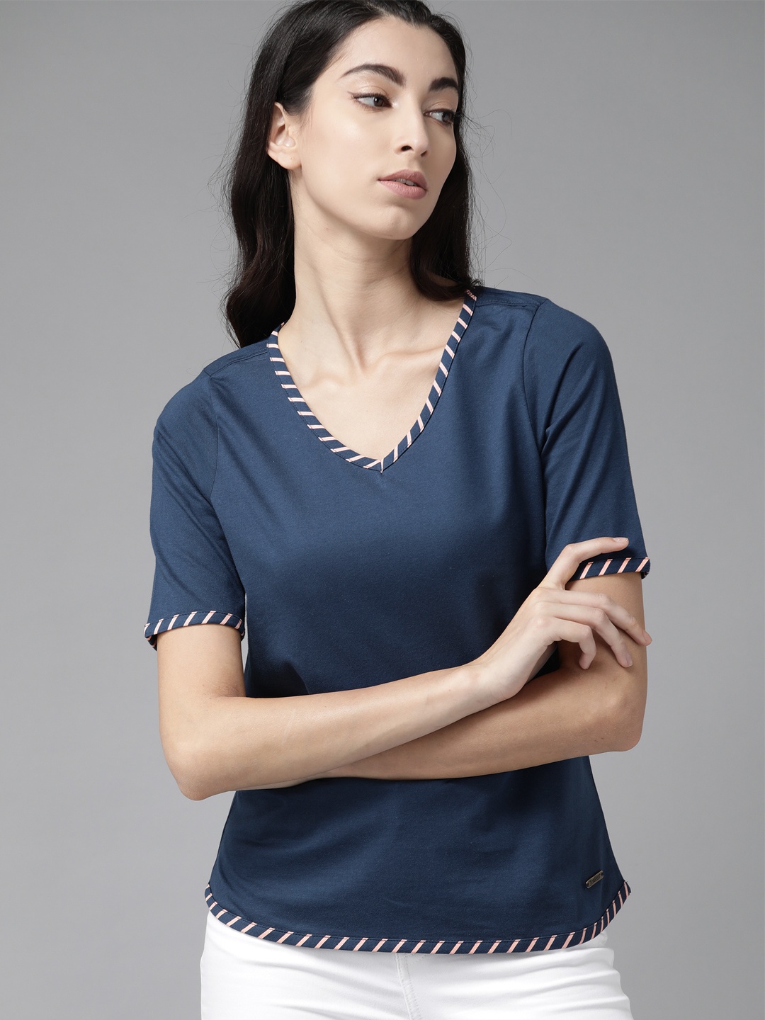 

The Roadster Lifestyle Co Women Navy Blue Pure Cotton Solid V-Neck T-shirt