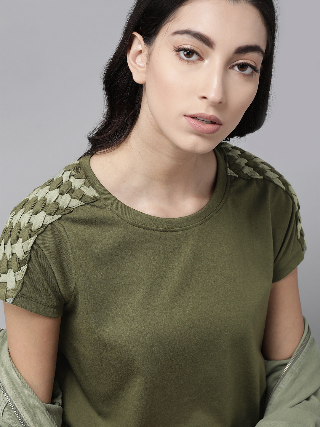 

The Roadster Lifestyle Co Women Olive Green Solid Round Neck T-shirt