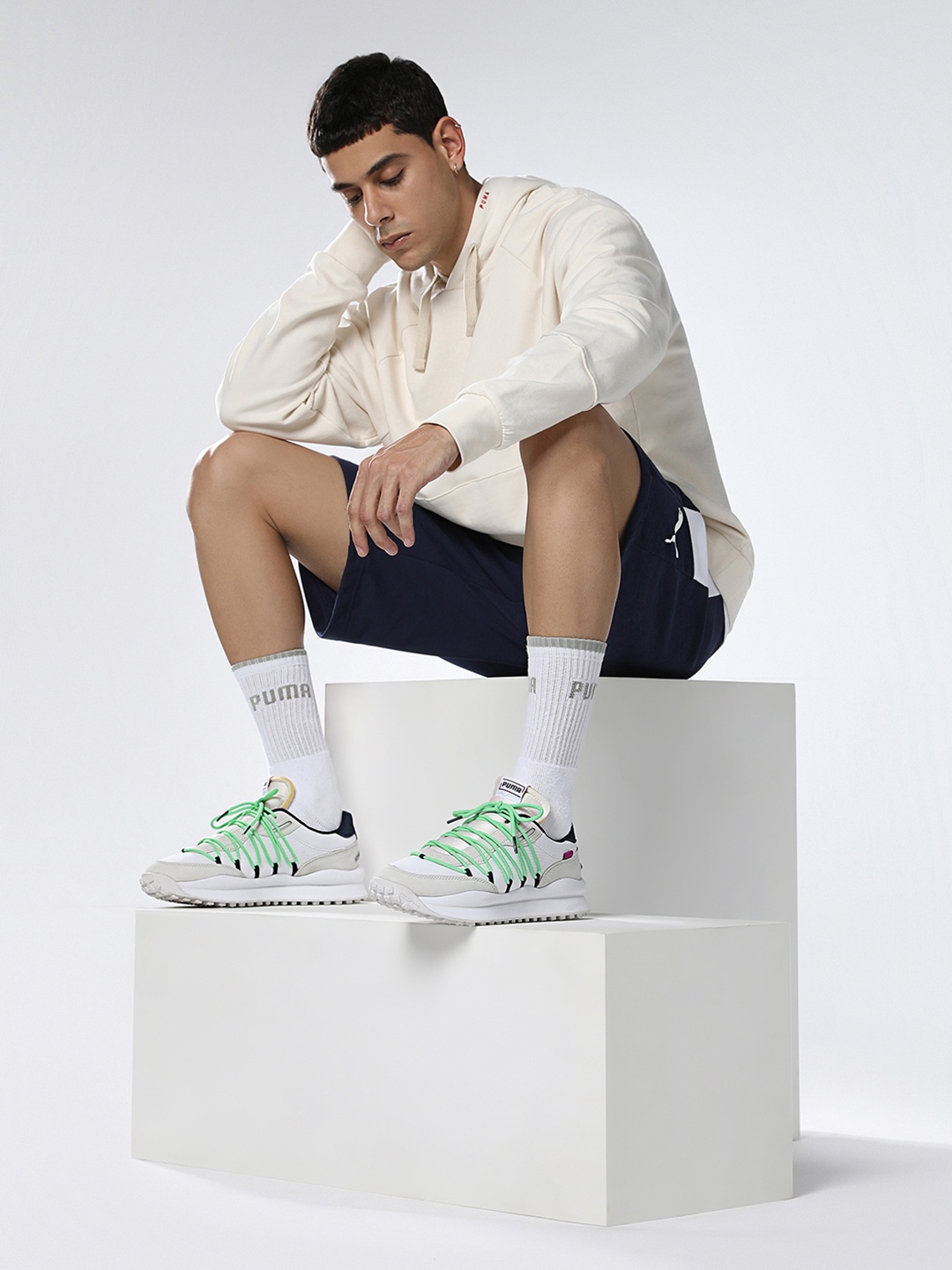 

Puma Unisex White & Grey Colourblocked Lace Rider Pop Sneakers