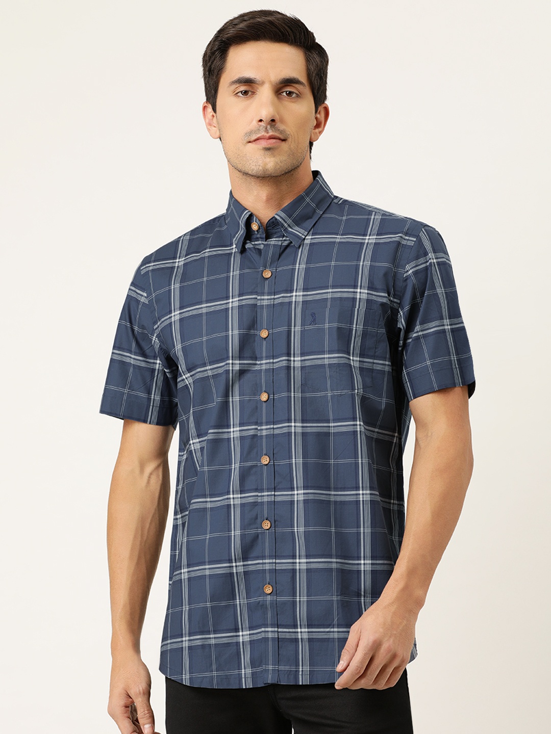 

Burnt Umber Men Grey & White Regular Fit Checked Casual Shirt