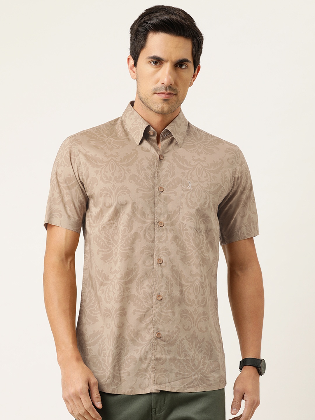 

Burnt Umber Men Beige Slim Fit Printed Casual Shirt