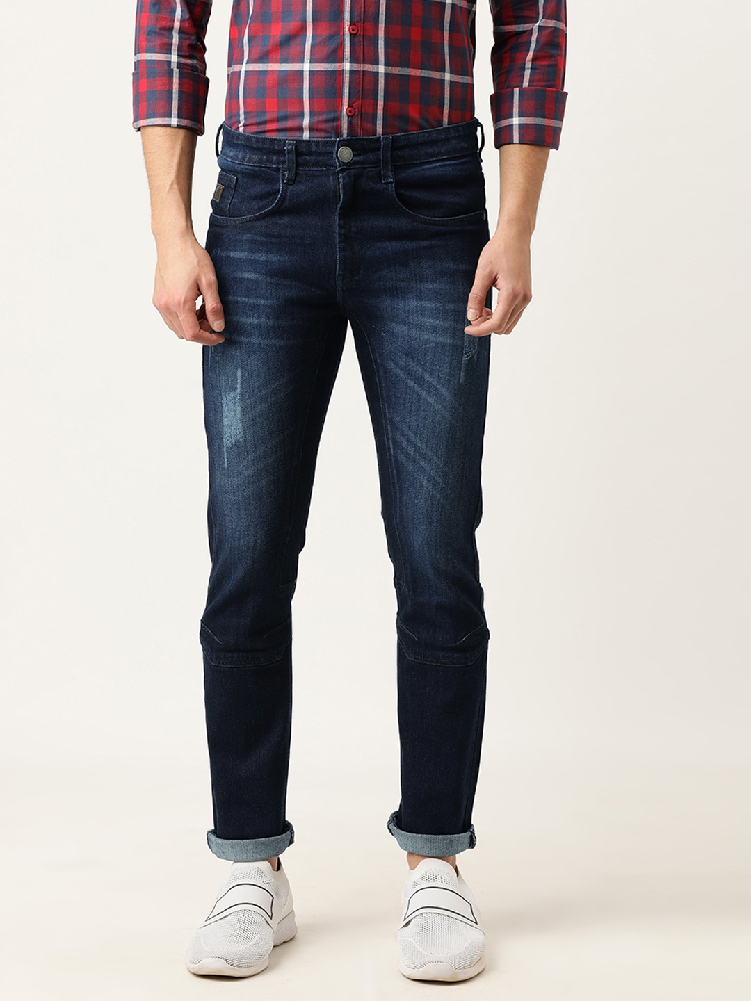 

Campus Sutra Men Blue Slim Fit Mid-Rise Mildly Distressed Jeans