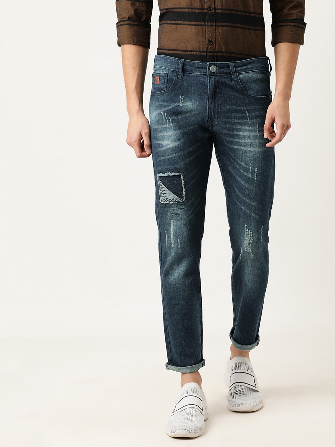 

Campus Sutra Men Blue Slim Fit Mid-Rise Mildly Distressed Jeans