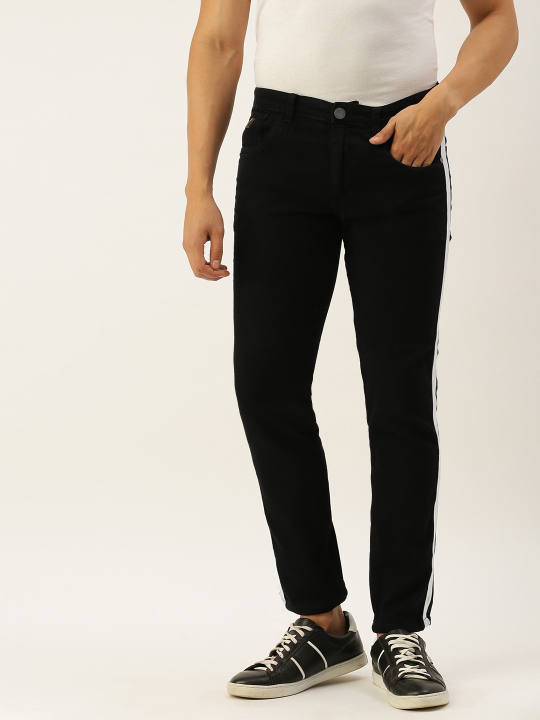 

Campus Sutra Men Black Slim Fit Mid-Rise Clean Look Jeans
