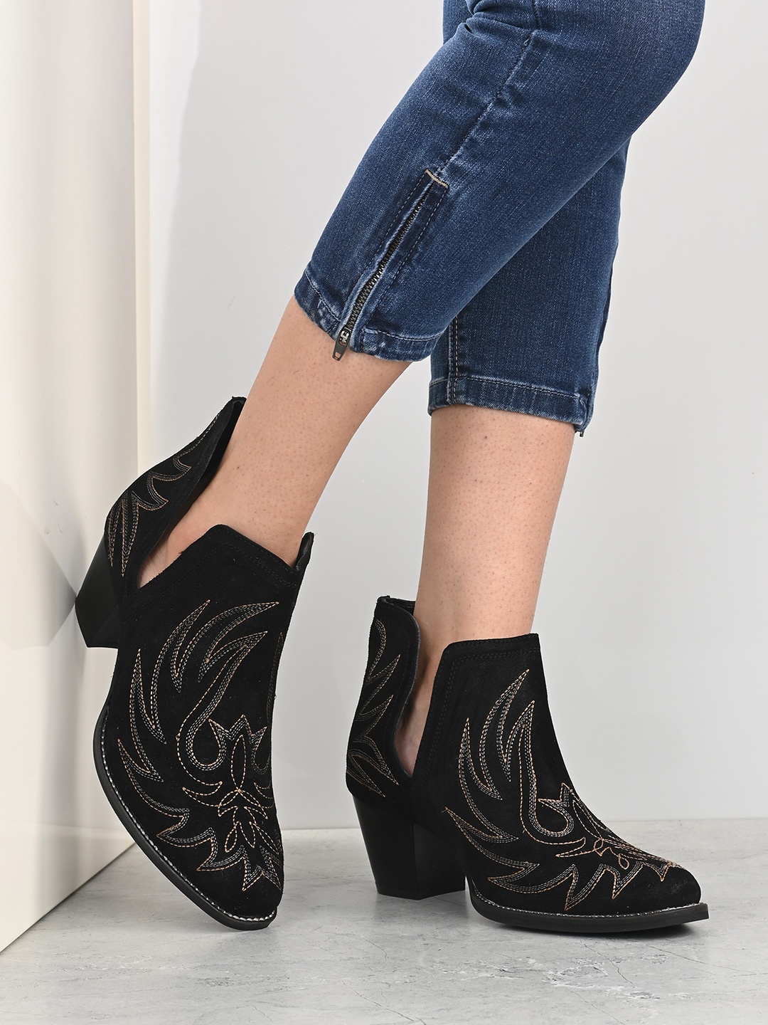 

CARLO ROMANO Black Textured Suede Party Block Heeled Boots