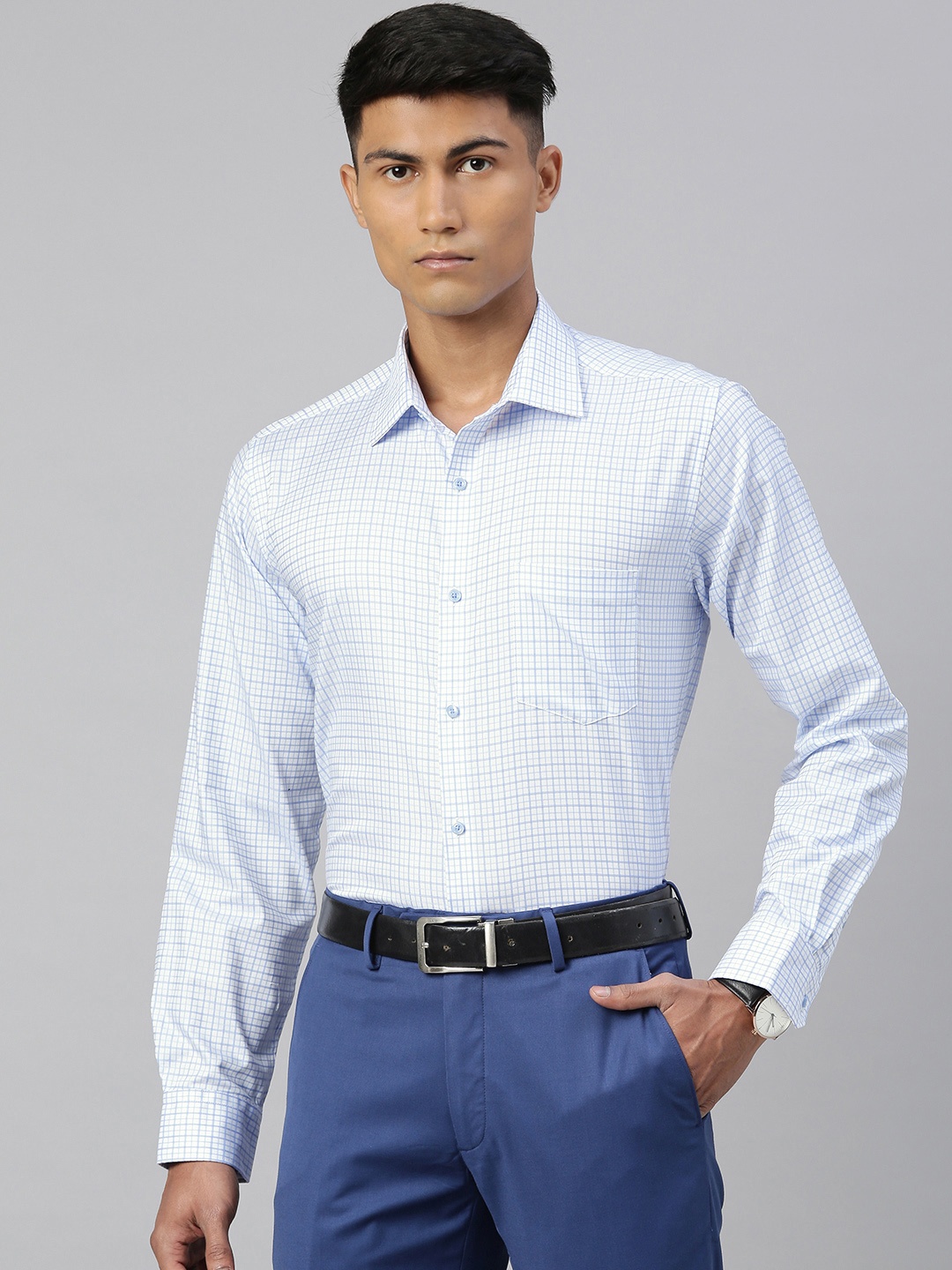 

Van Heusen Men Blue Custom Fit Checked Formal Shirt