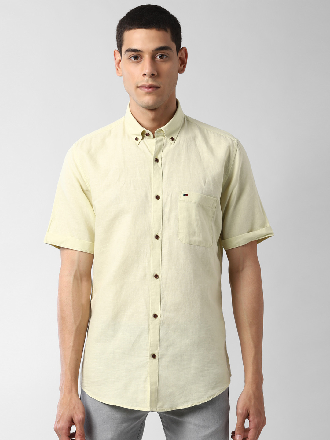 

Peter England Casuals Men Yellow Slim Fit Solid Casual Shirt