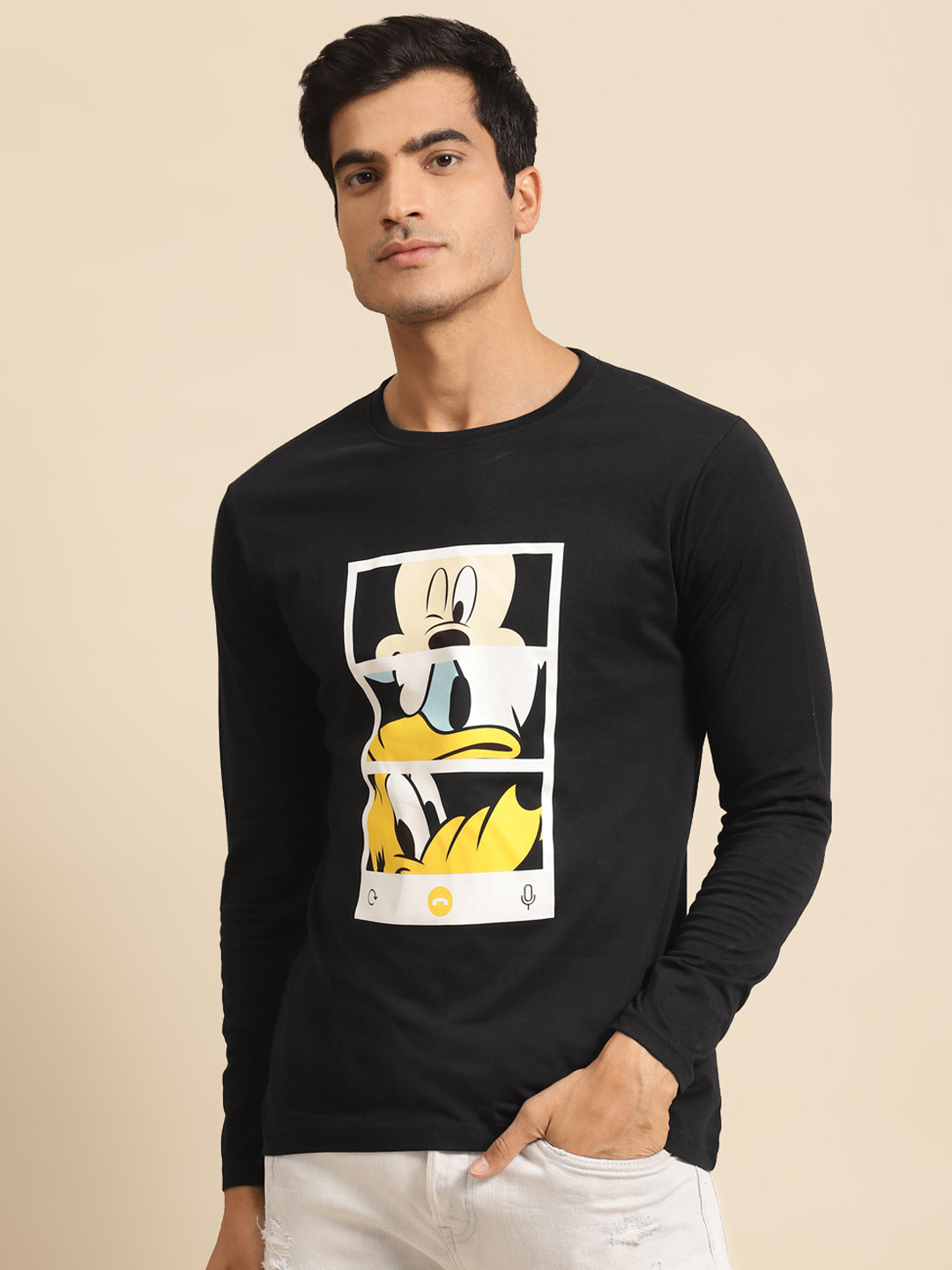 

Bewakoof Men Black & White Mickey Mouse Goofy & Donald Duck Print Cotton T-shirt