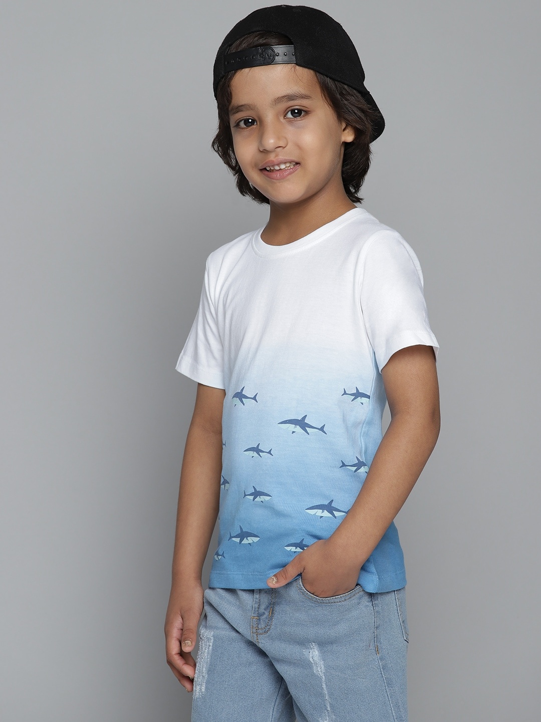 

YK Boys White & Blue Cotton Shark Printed T-shirt