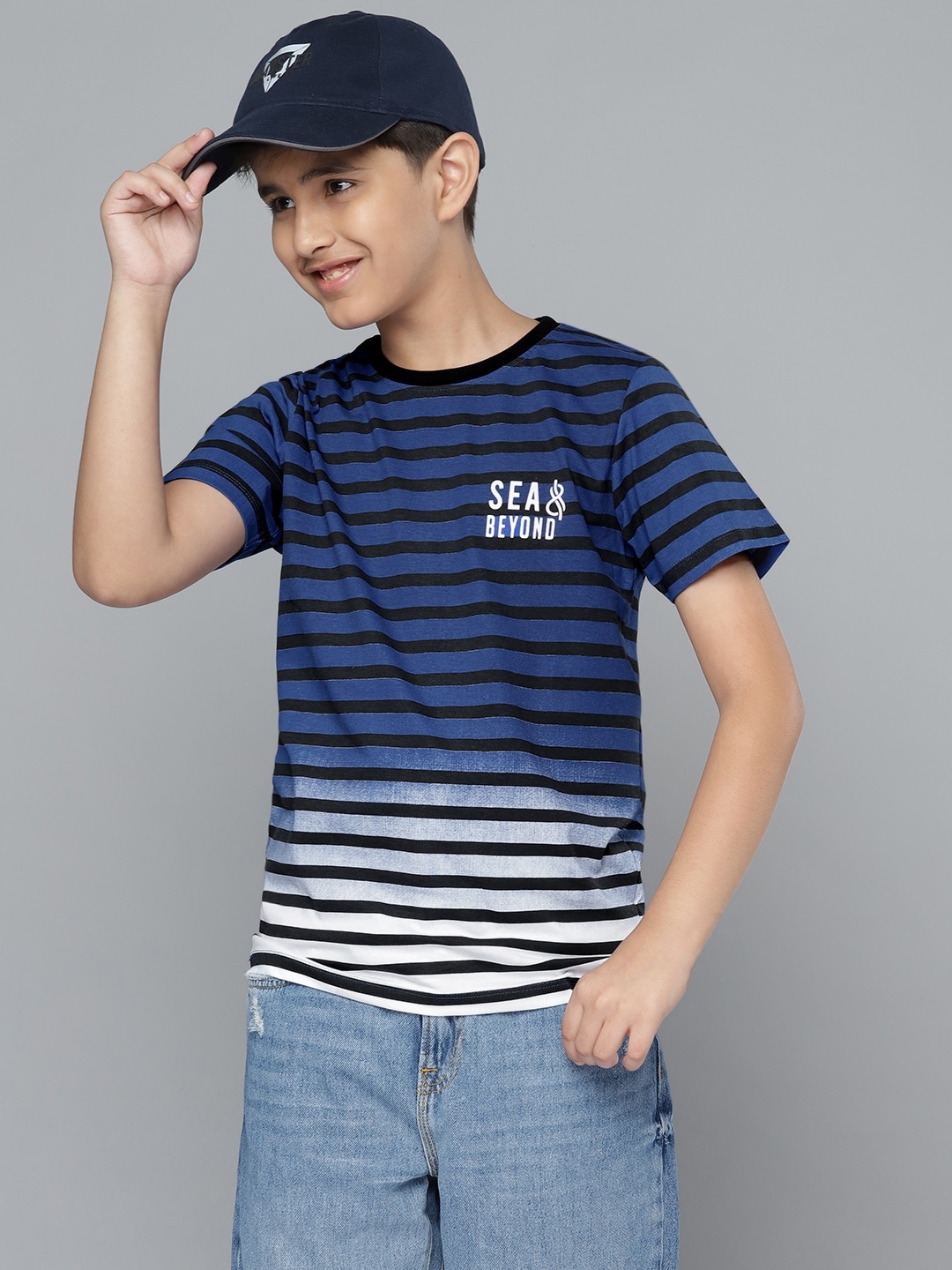 

YK Boys Navy Blue & Black Striped Pure Cotton Round Neck T-shirt