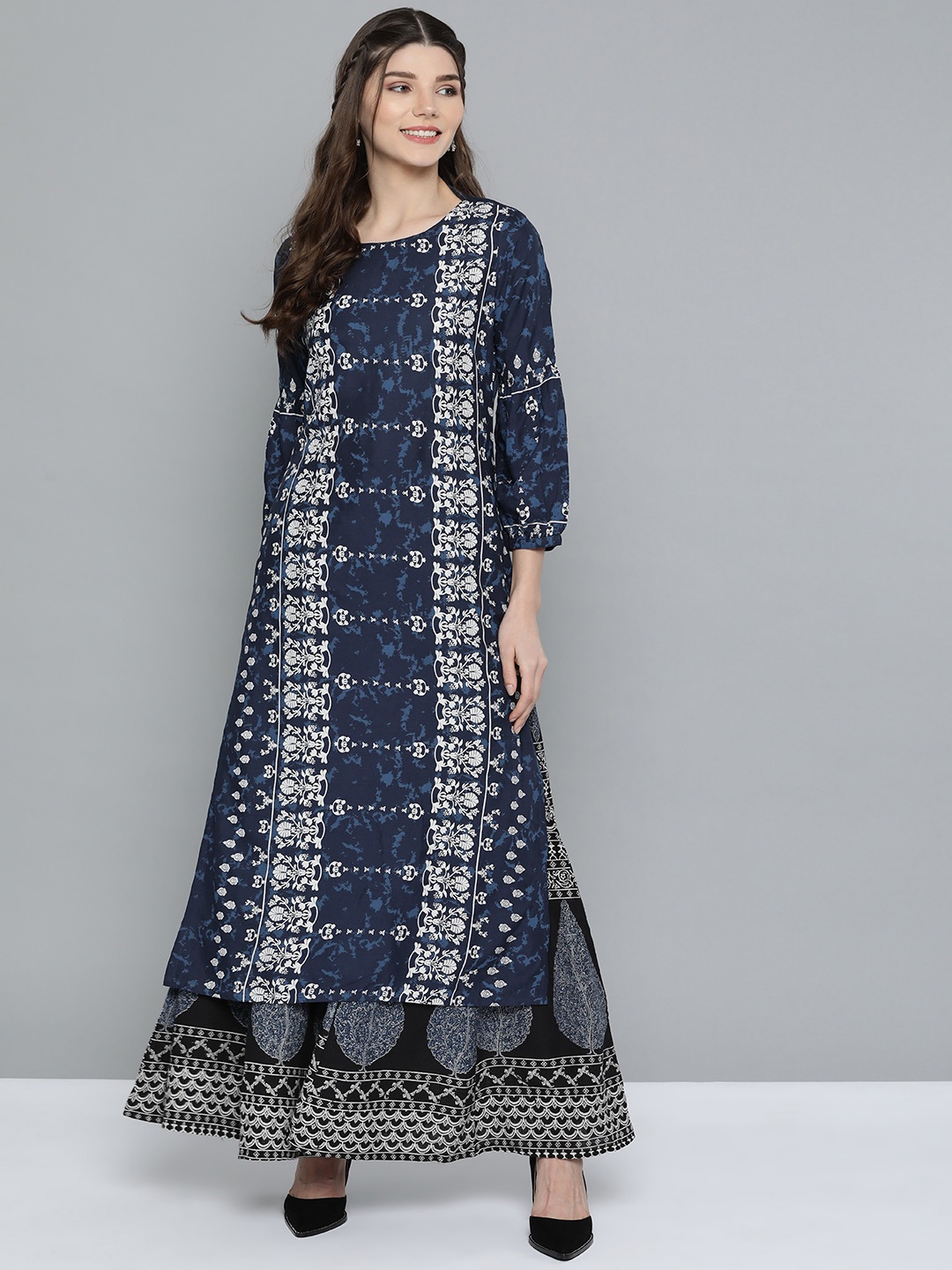 

Here&now Women Navy Blue & White Ethnic Motifs Printed Indigo Kurta