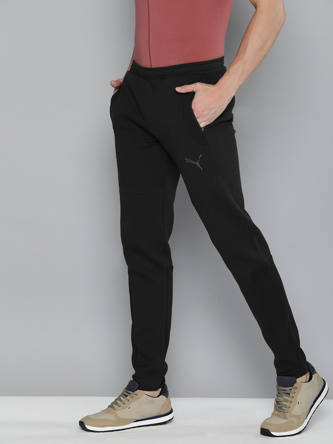 

Puma Men Solid TeamCUP Slim Fit Football Pants, Black