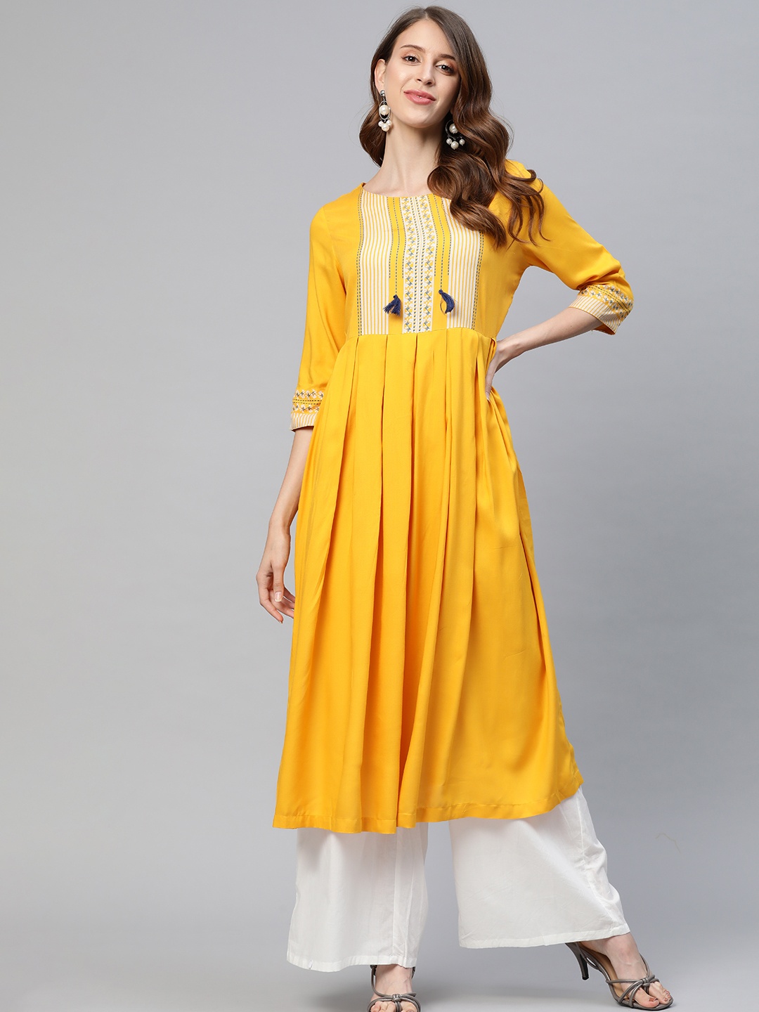 

HERE&NOW Women Yellow & White Yoke Design Kurta