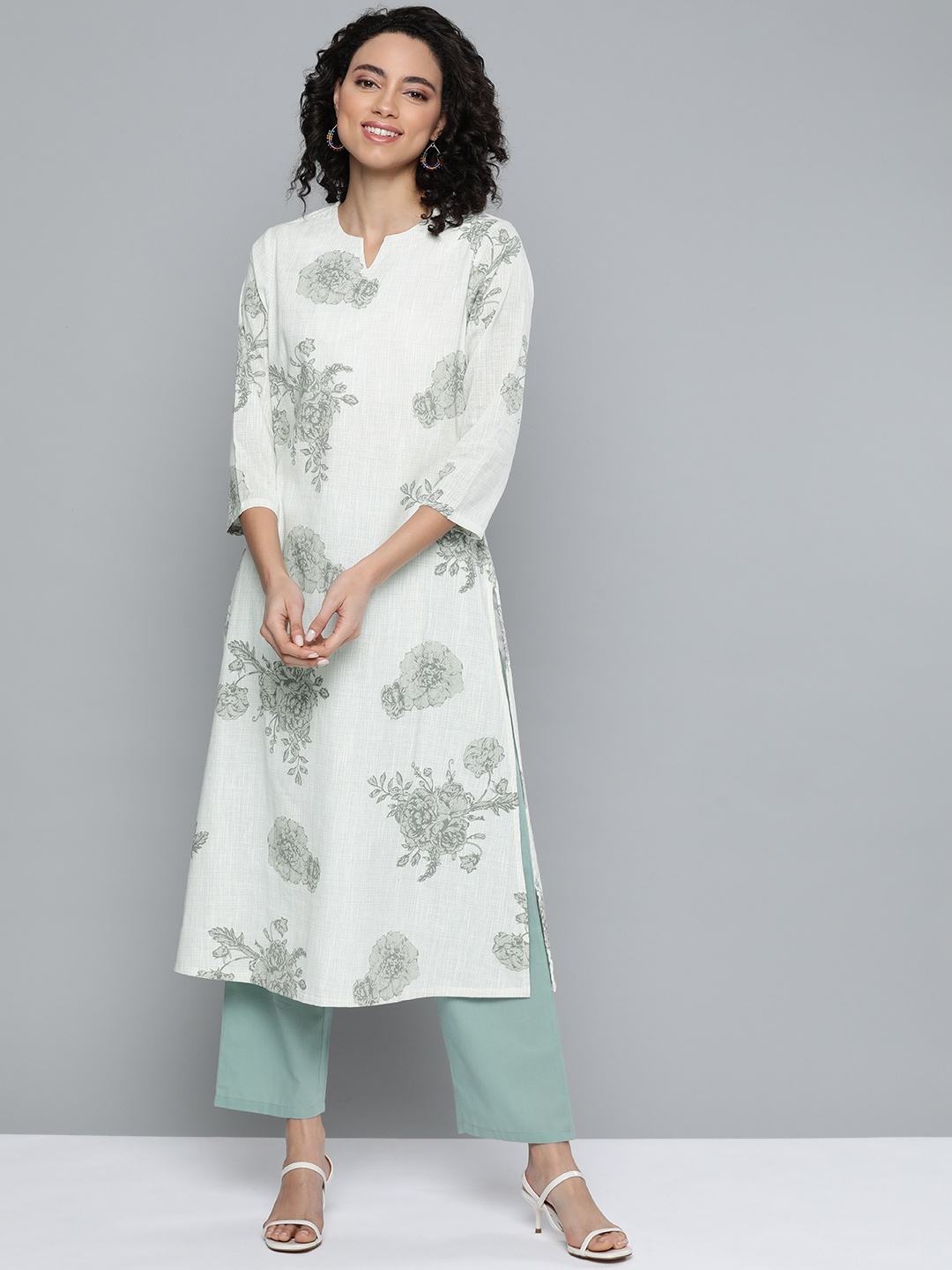 

HERE&NOW Women White & Green Checked Pure Cotton Kurta with Floral Print