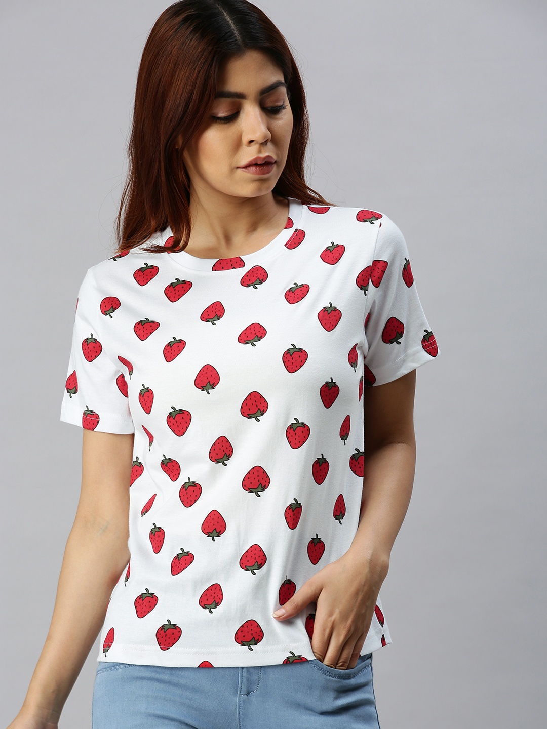 

JUNEBERRY Women White & Red Cotton Strawberry Print Round Neck T-shirt