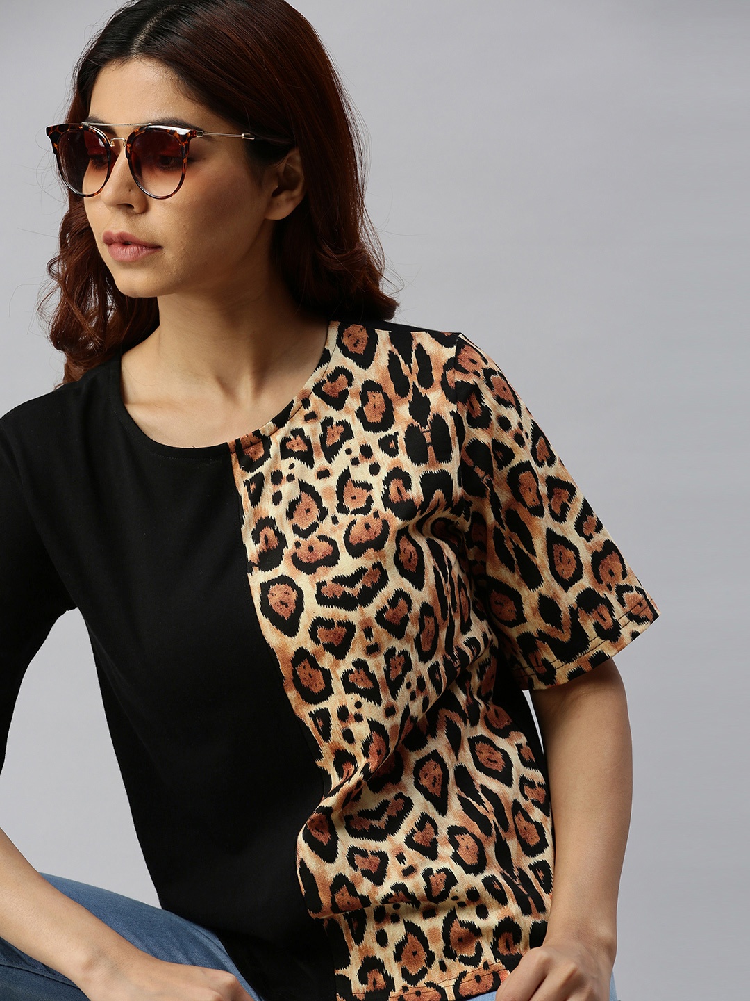 

JUNEBERRY Women Black & Brown Animal Printed Round Neck T-shirt