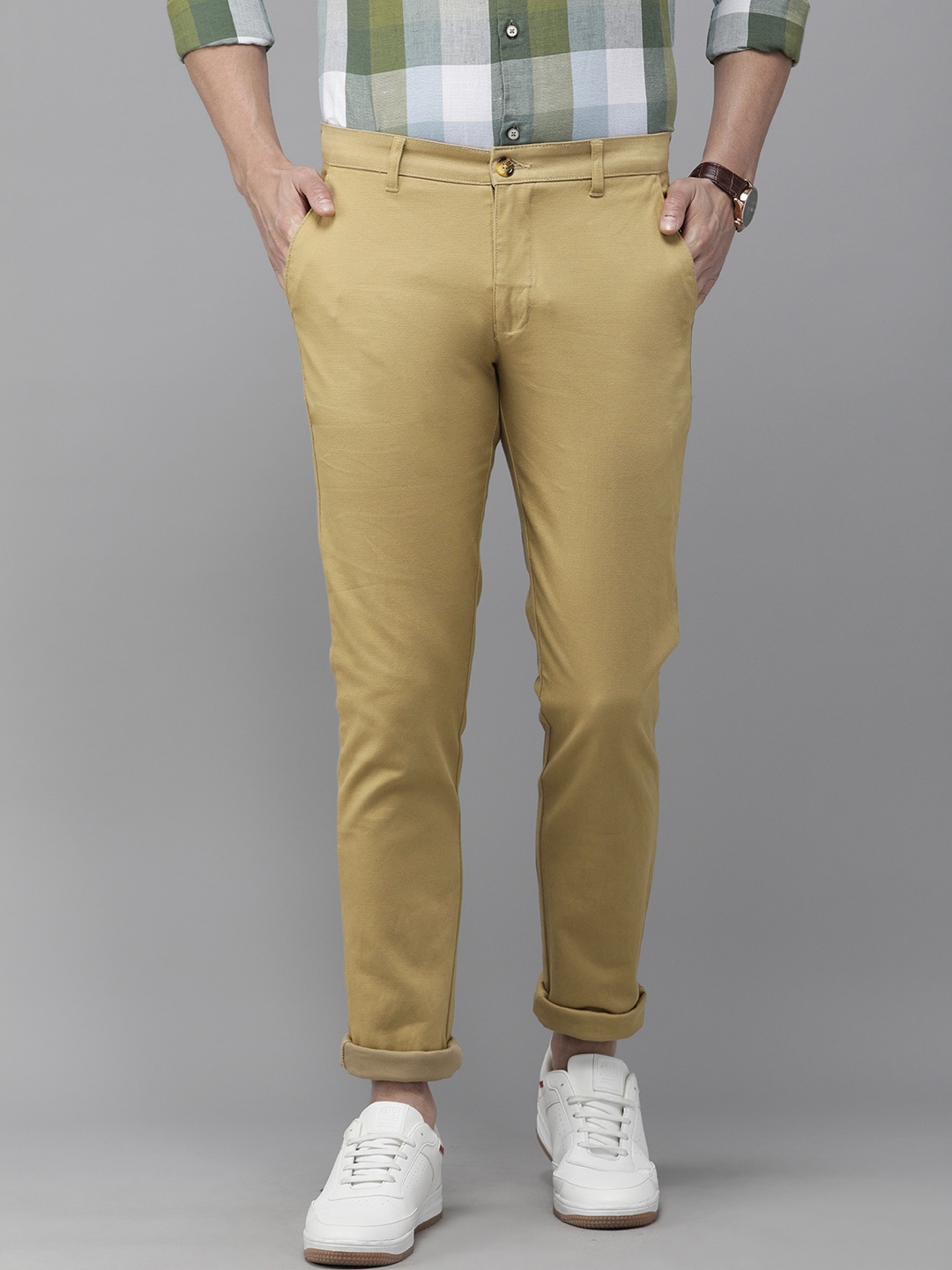 

Park Avenue Men Khaki Neo Fit Solid Chinos