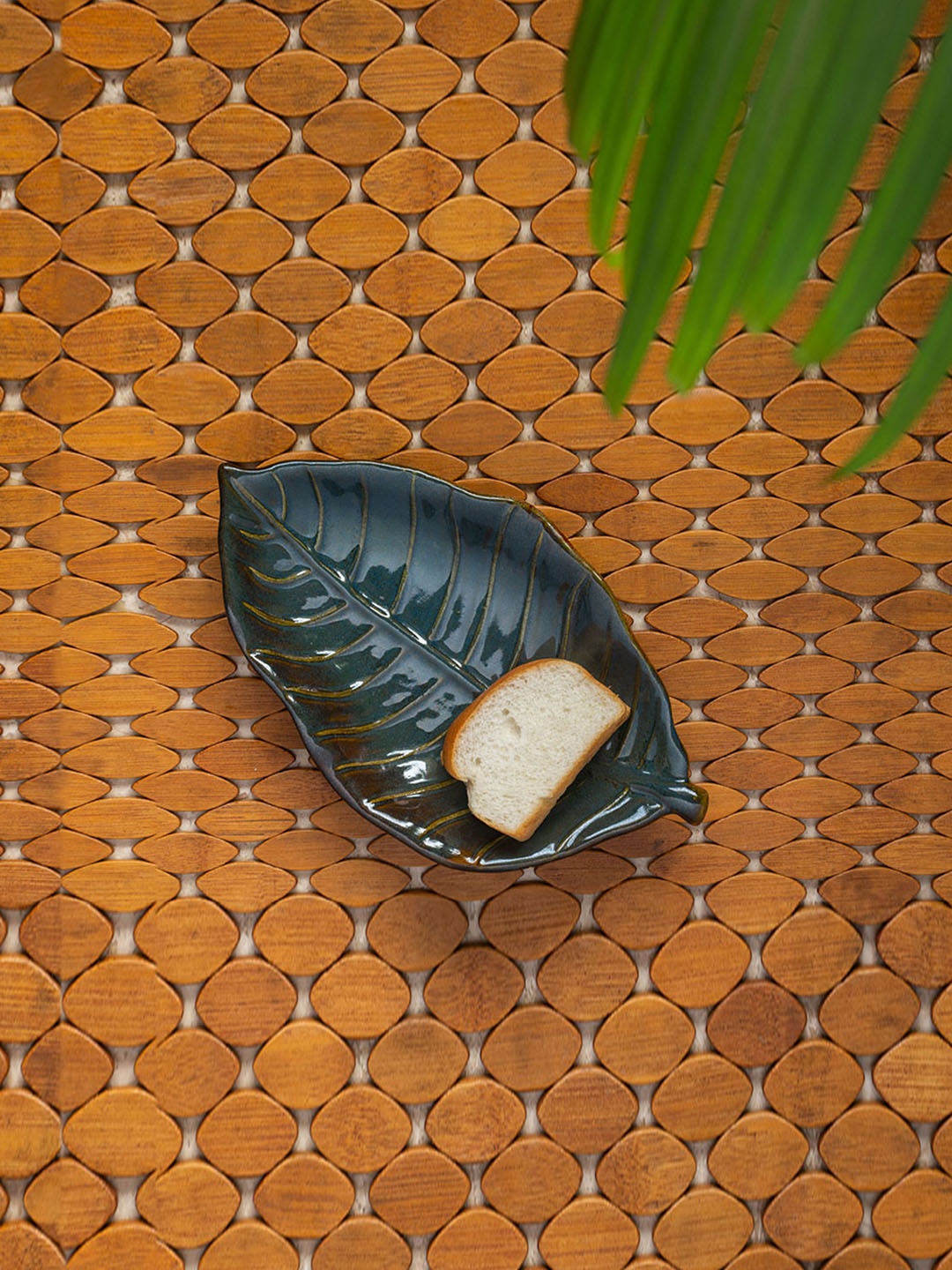 

ExclusiveLane The Banana Leaf Hand-Glazed Ceramic Serving Platter, Green