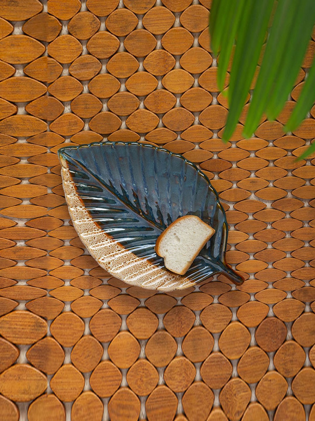 

ExclusiveLane The Banana Leaf Hand-Glazed Ceramic Serveware Platter, Green