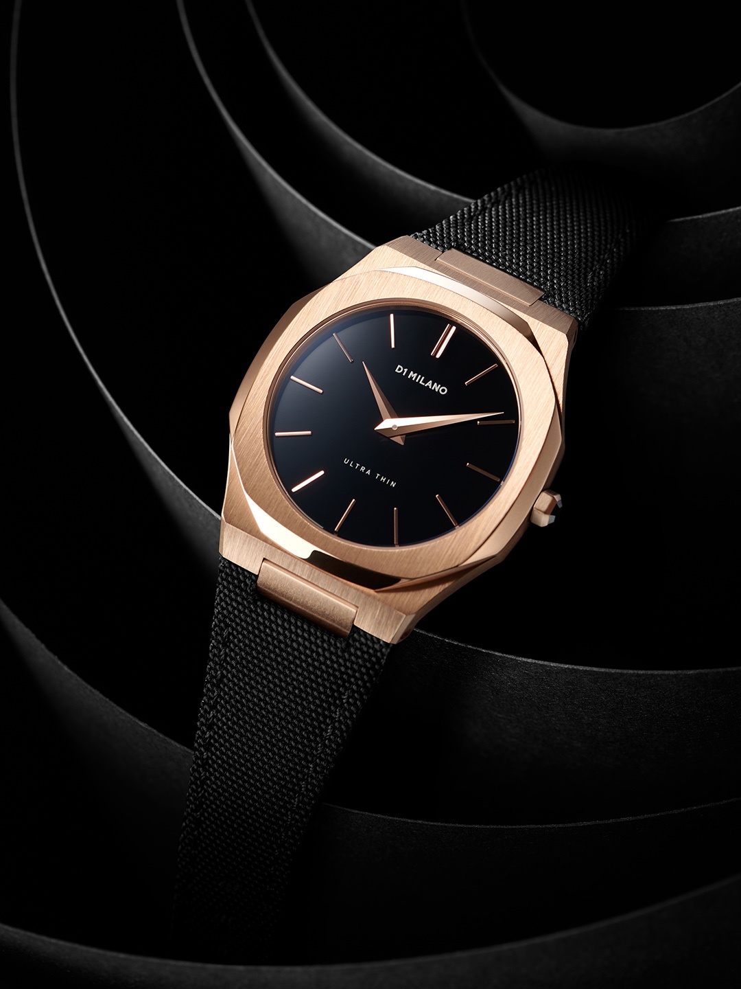 

D1 Milano Men Black Dial & Black Leather Straps Analogue Watch UTNJ03