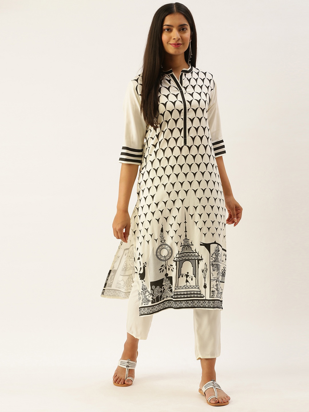 

Instafab Women Off-White & Black Printed Kurta with Crop Trousers