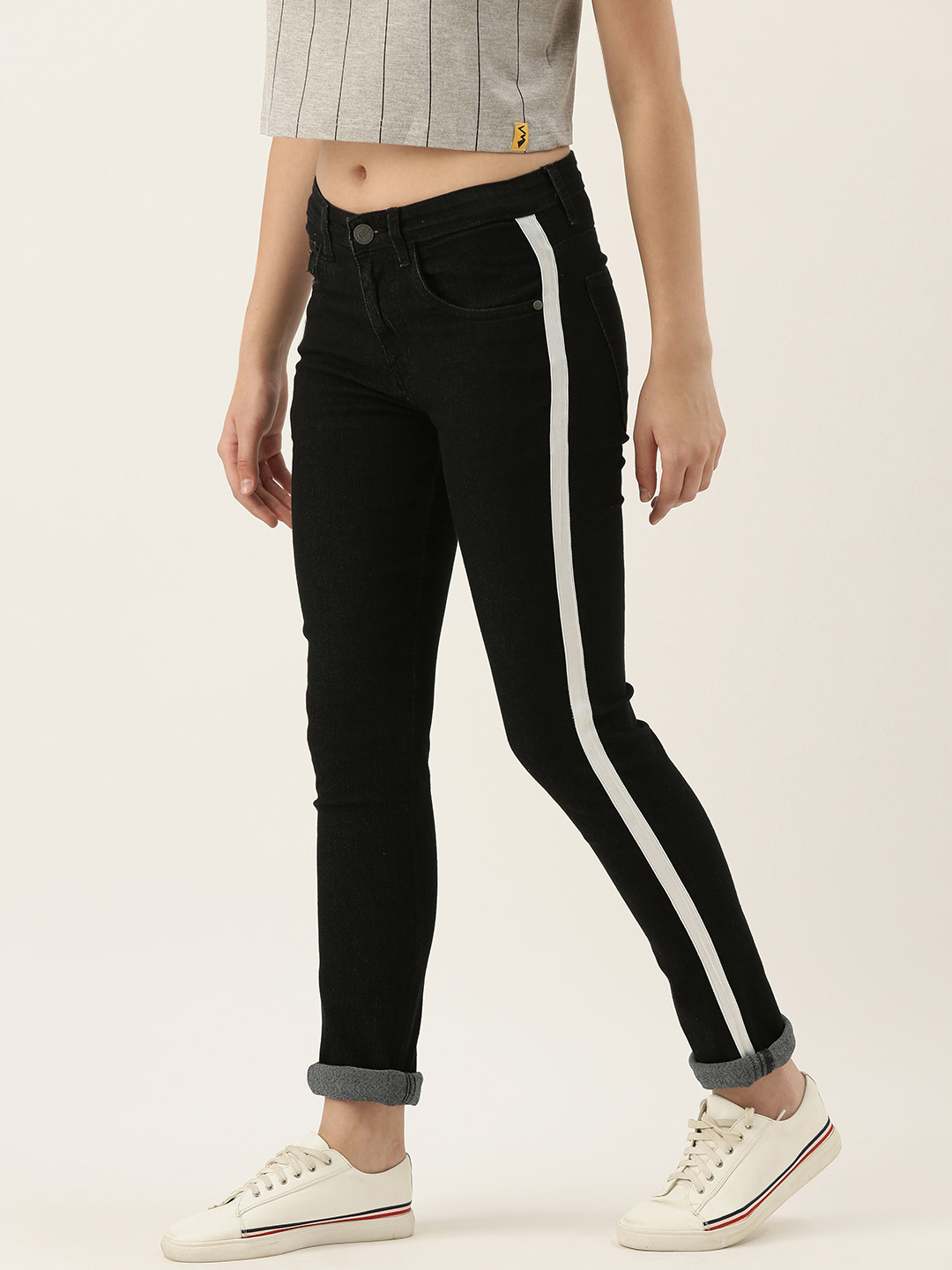 

Campus Sutra Women Black Slim Fit Mid-Rise Cotton Clean Look Stretchable Jeans