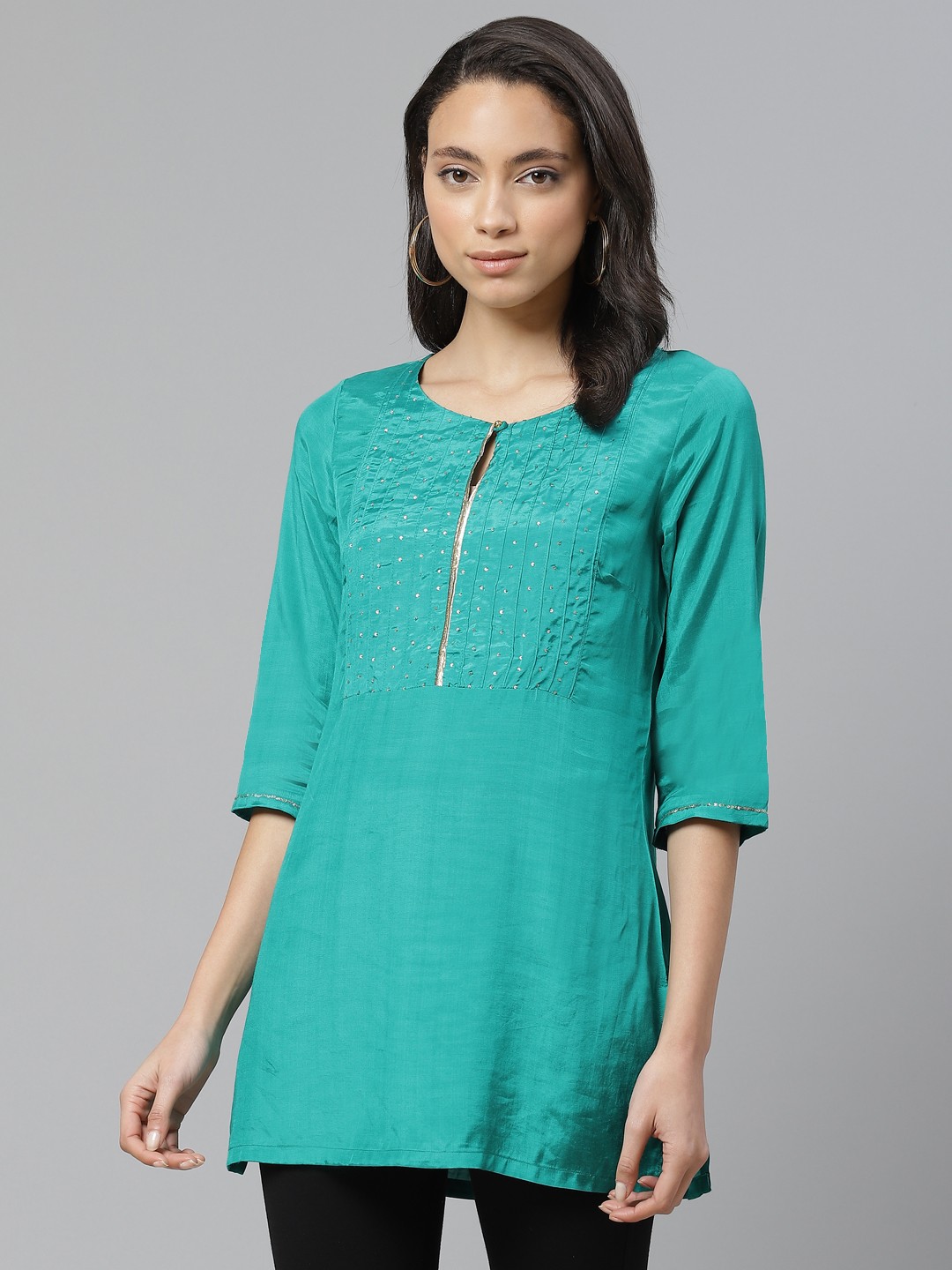

W Women Green Yoke Design Straight Kurti