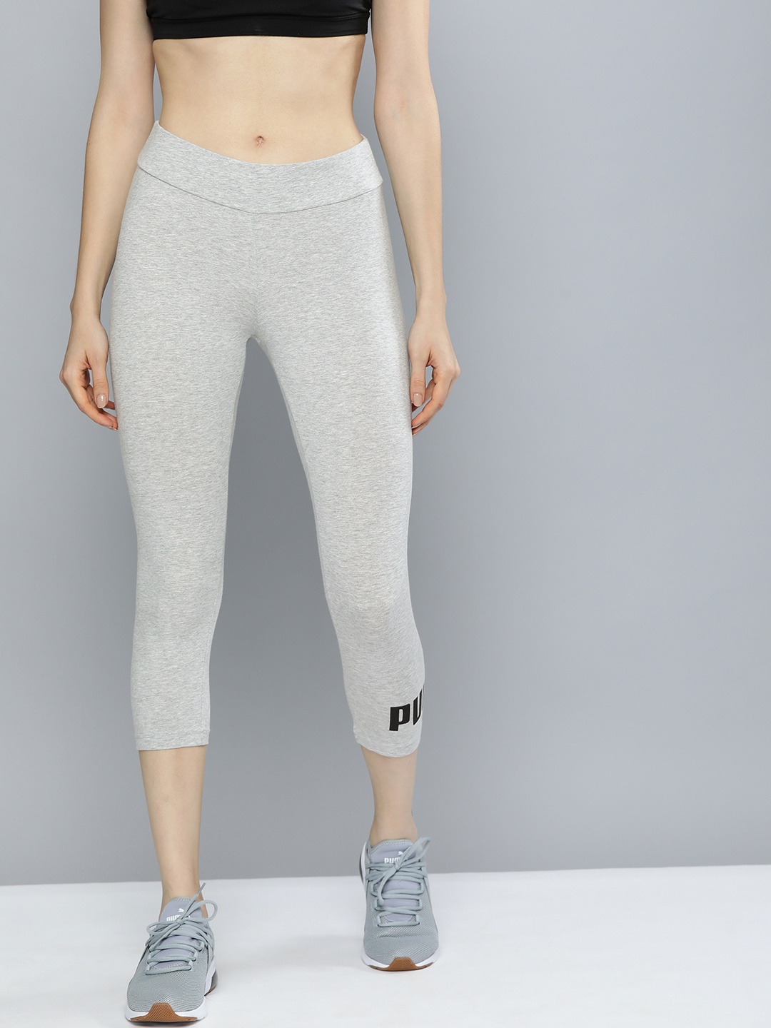 

Puma Women Grey Printed ESS Logo Three-Fourth Length Leggings