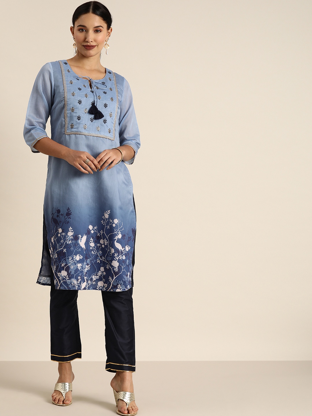 

all about you Women Blue Floral Printed Kurta with Trousers
