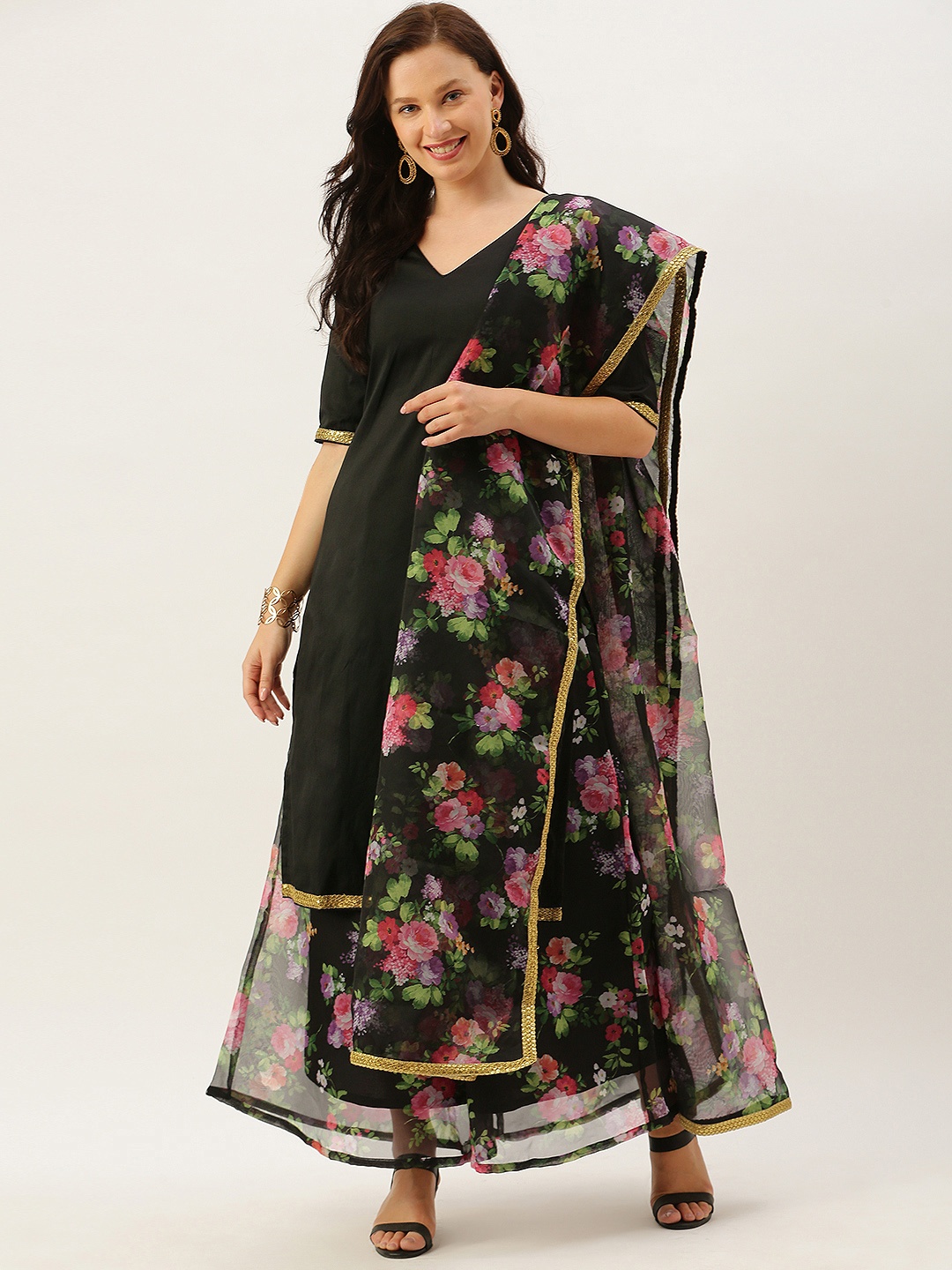

Ethnovog Women Black Solid Made To Measure Kurta with Palazzos Dupatta