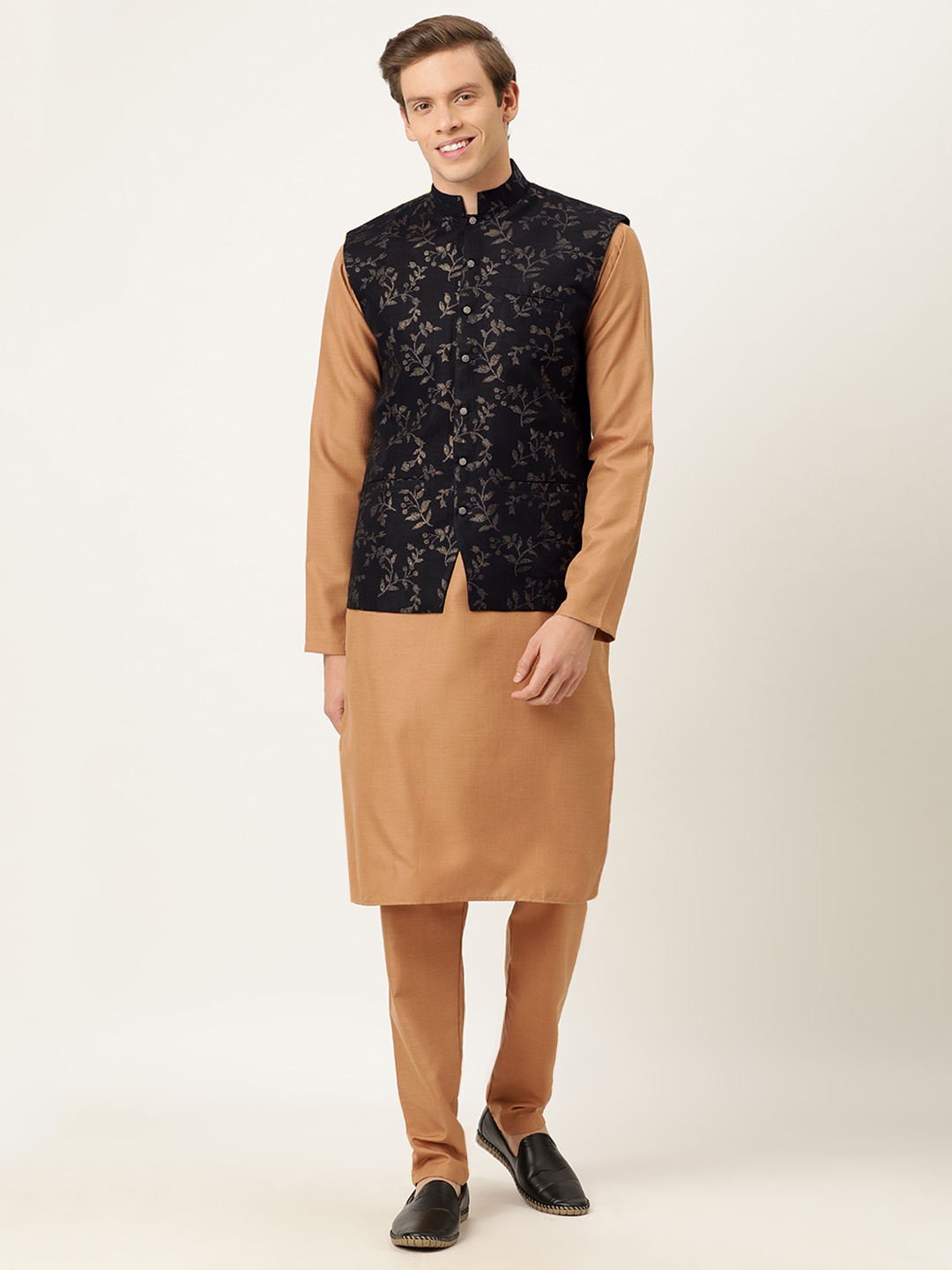 

Ethnovog Men Brown Solid Made To Measure Kurta with Pyjamas with Jacket
