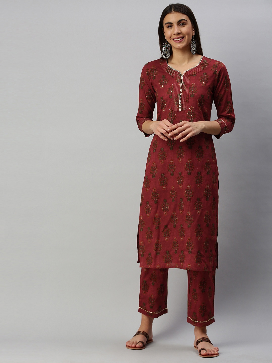 

AHIKA Women Maroon & Green Printed Kurta with Trousers