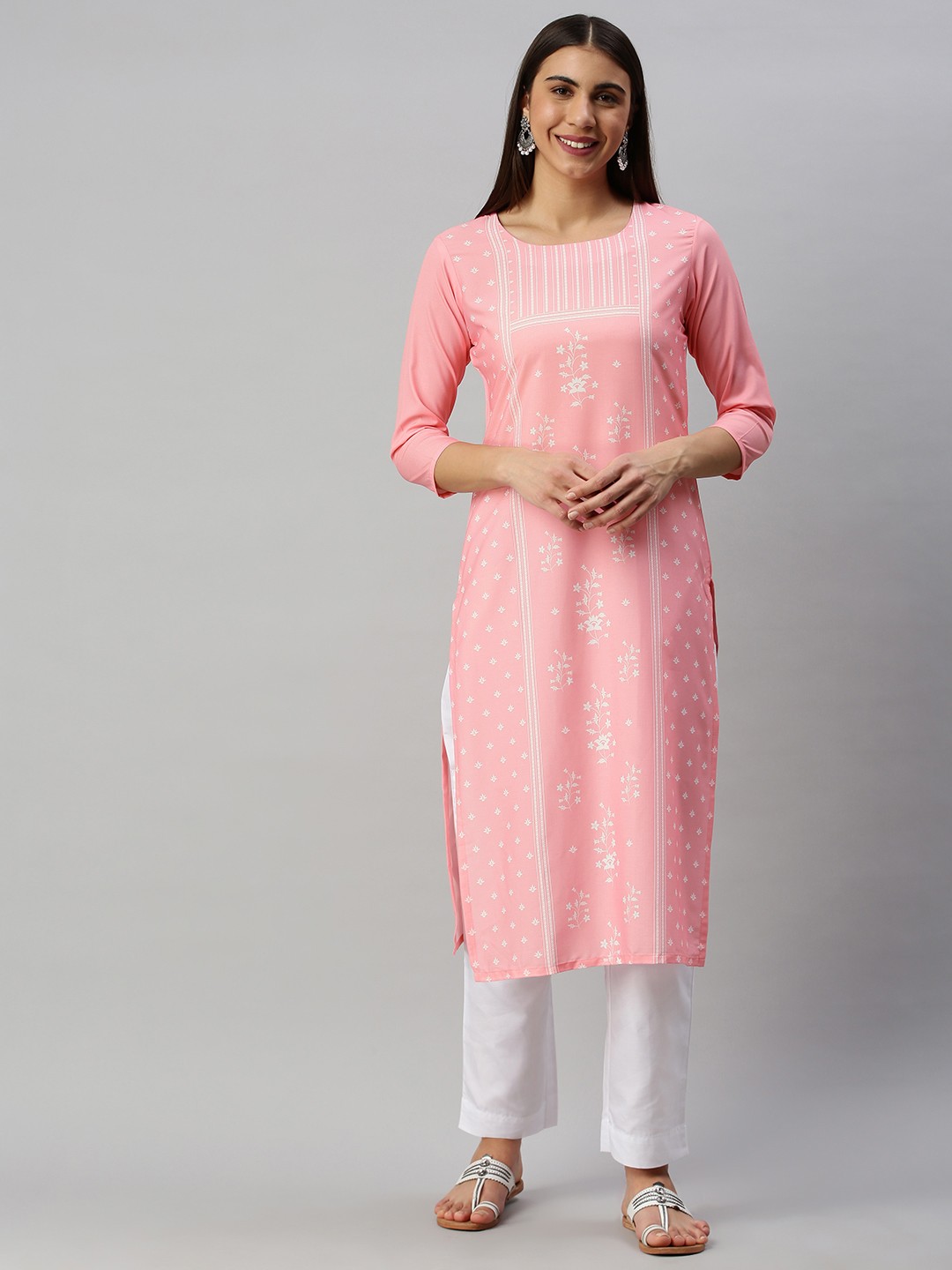 

AHIKA Women Pink & White Geometric Printed Kurta