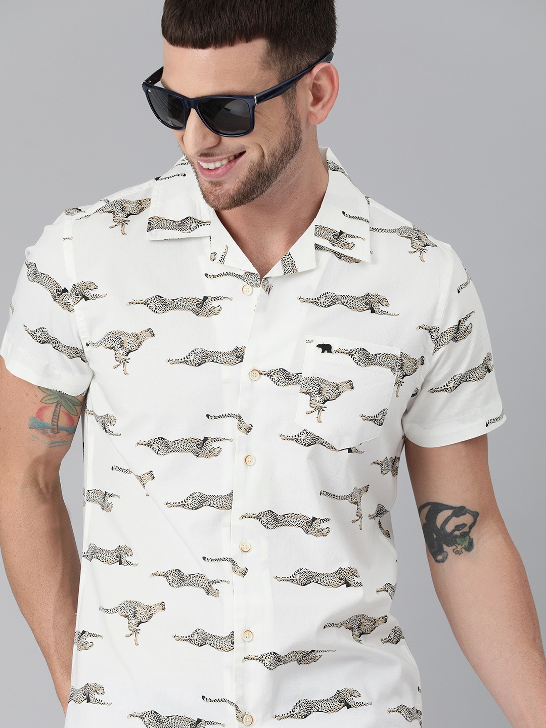 

THE BEAR HOUSE Men White & Beige Slim Fit Tropical Printed Casual Shirt