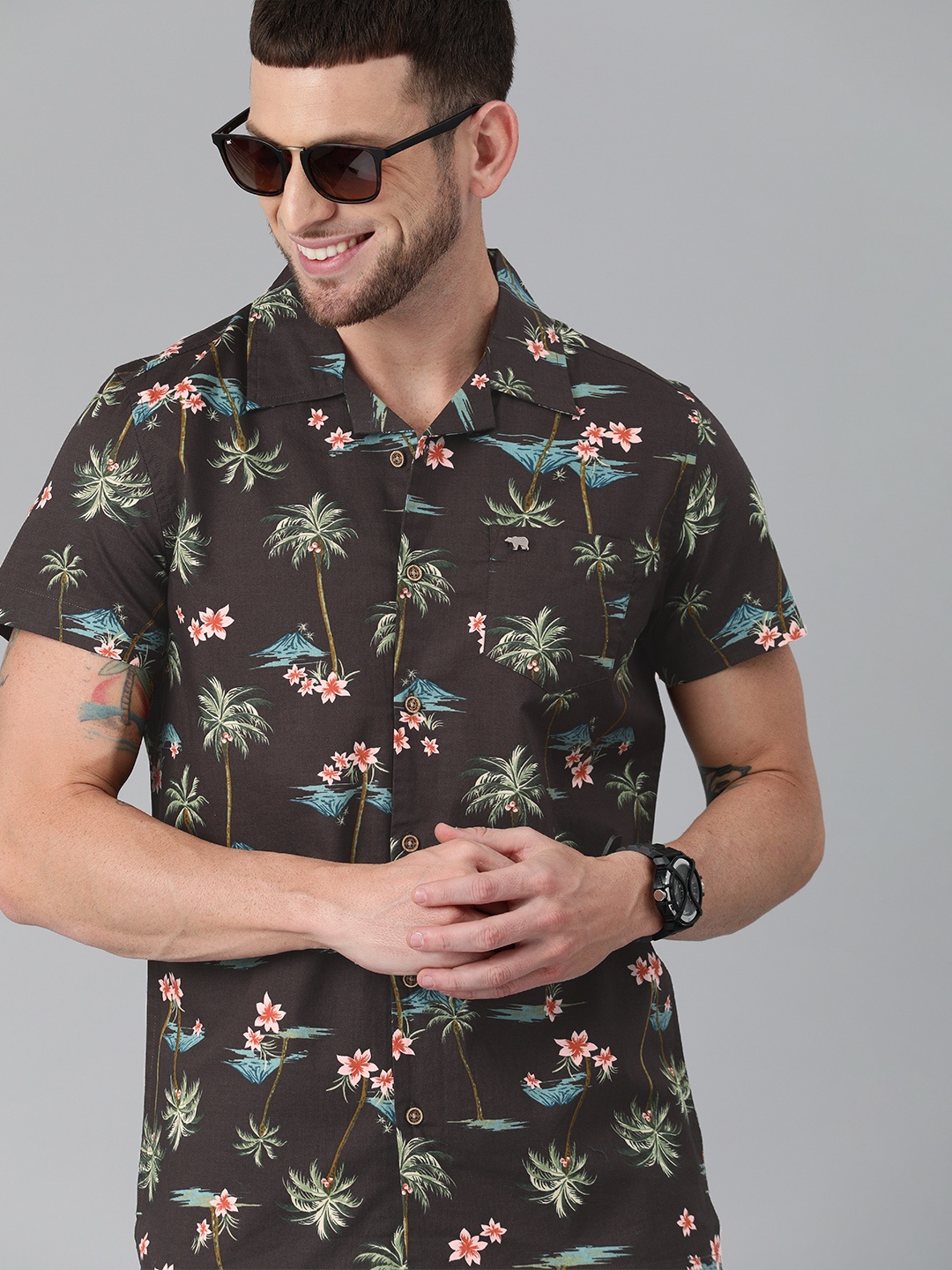 

THE BEAR HOUSE Men Black & Green Slim Fit Tropical Print Pure Cotton Casual Shirt