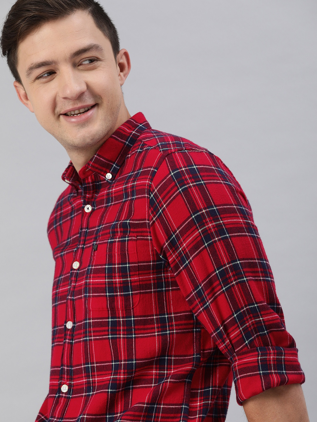 

THE BEAR HOUSE Men Red & Navy Blue Slim Fit Checked Casual Button-Down Shirt
