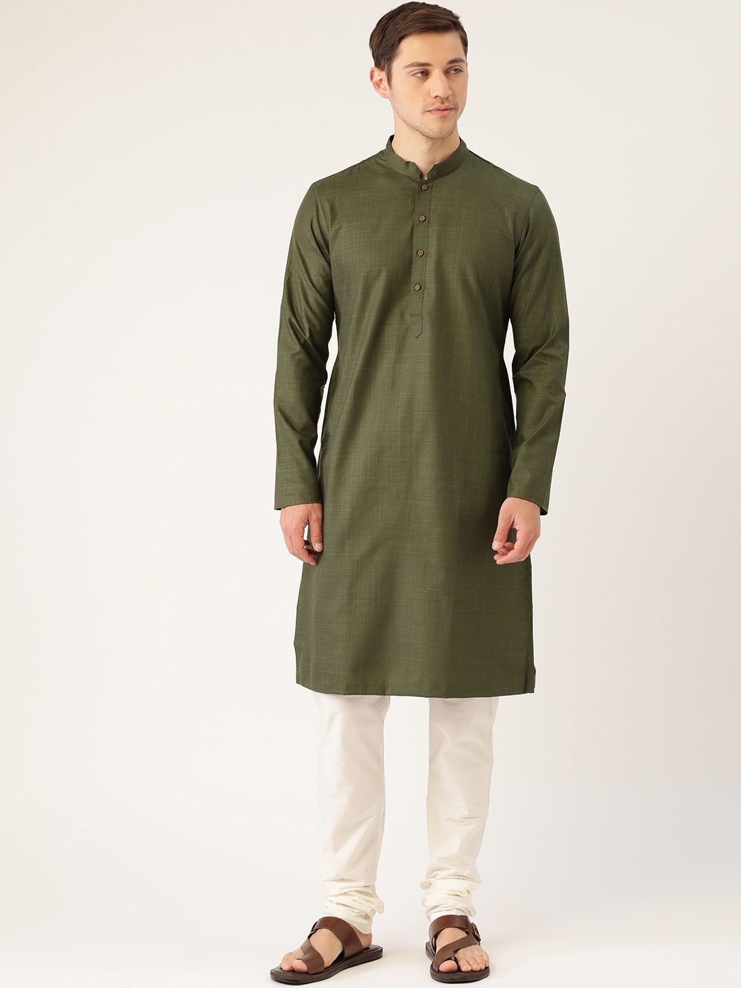 

Manyavar Men Olive Green Solid Straight Kurta