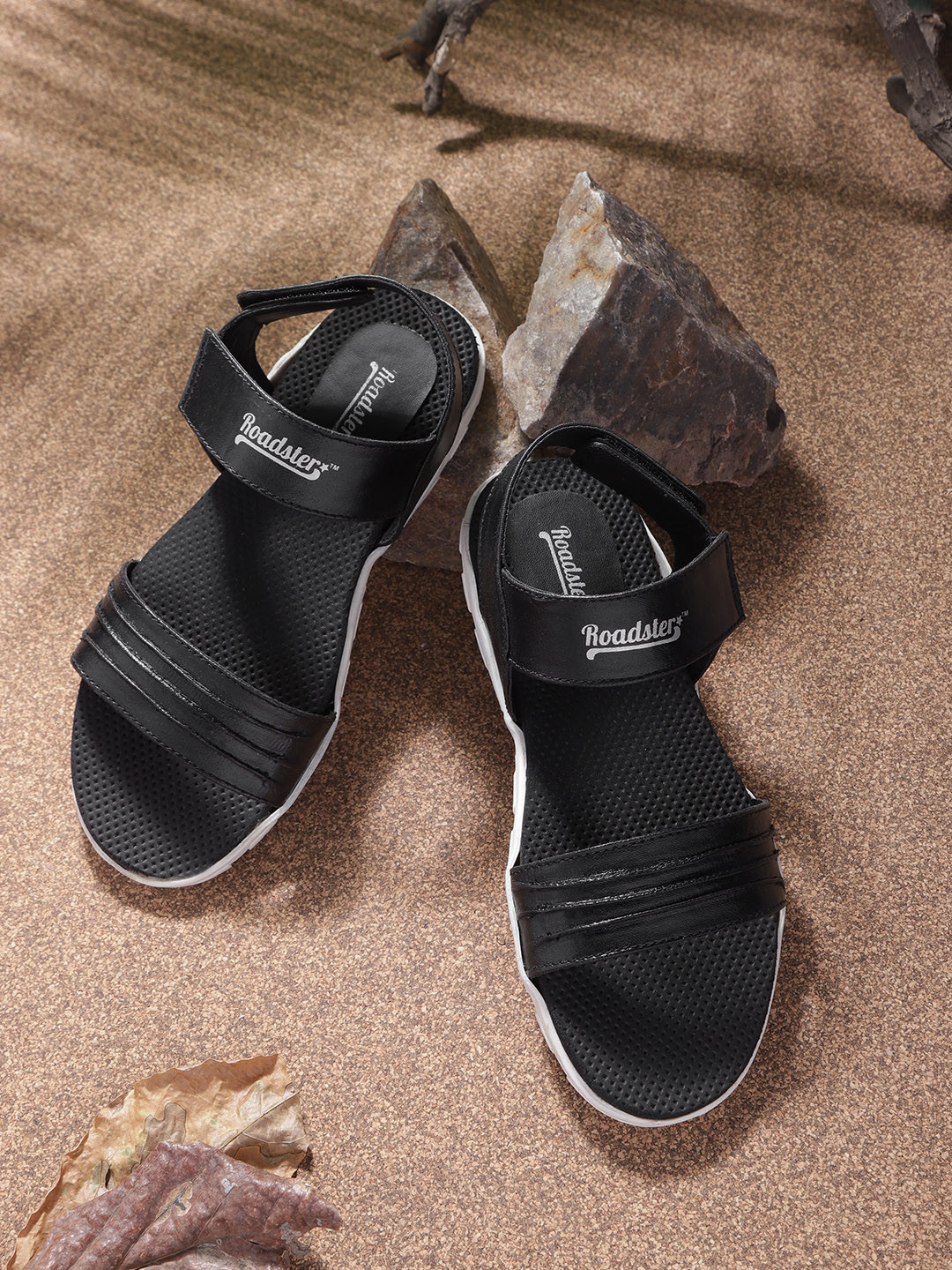 

The Roadster Lifestyle Co Women Black Striped Sports Sandals