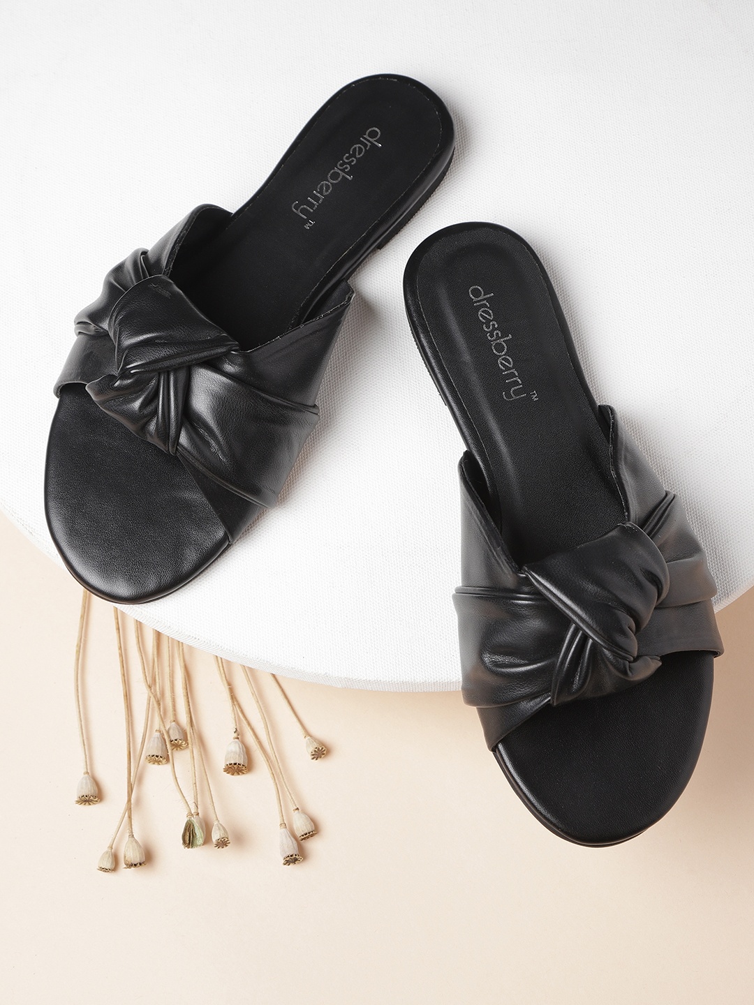 

DressBerry Women Black Solid Open Toe Flats with Knot Detail