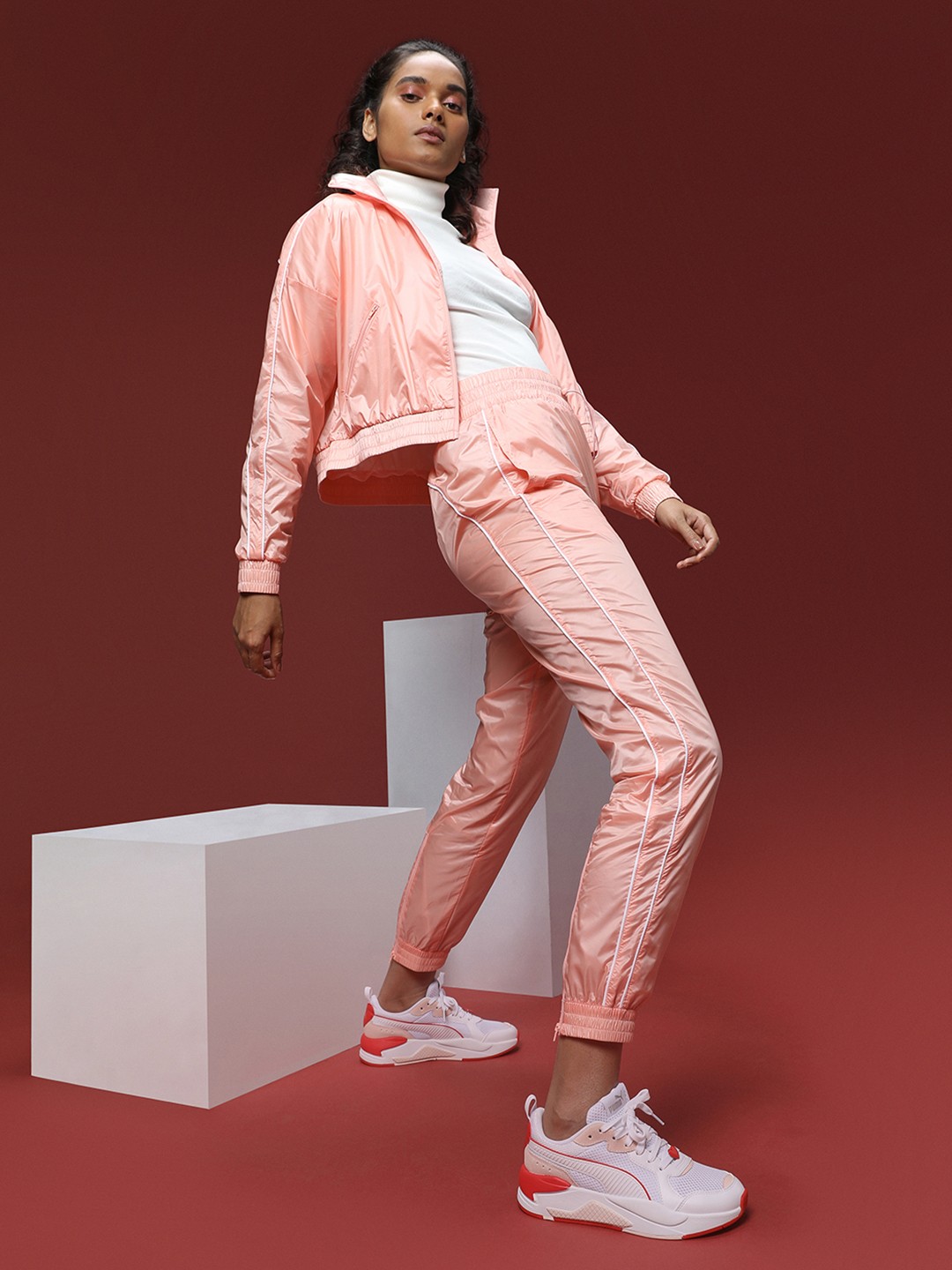 

Puma Women White Woven Design Sneakers
