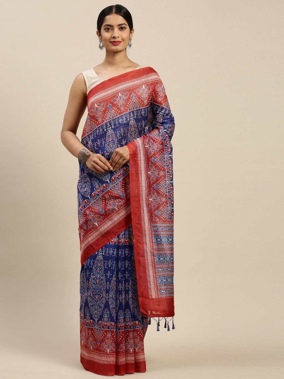 

Rajnandini Navy Blue & Red Printed Saree