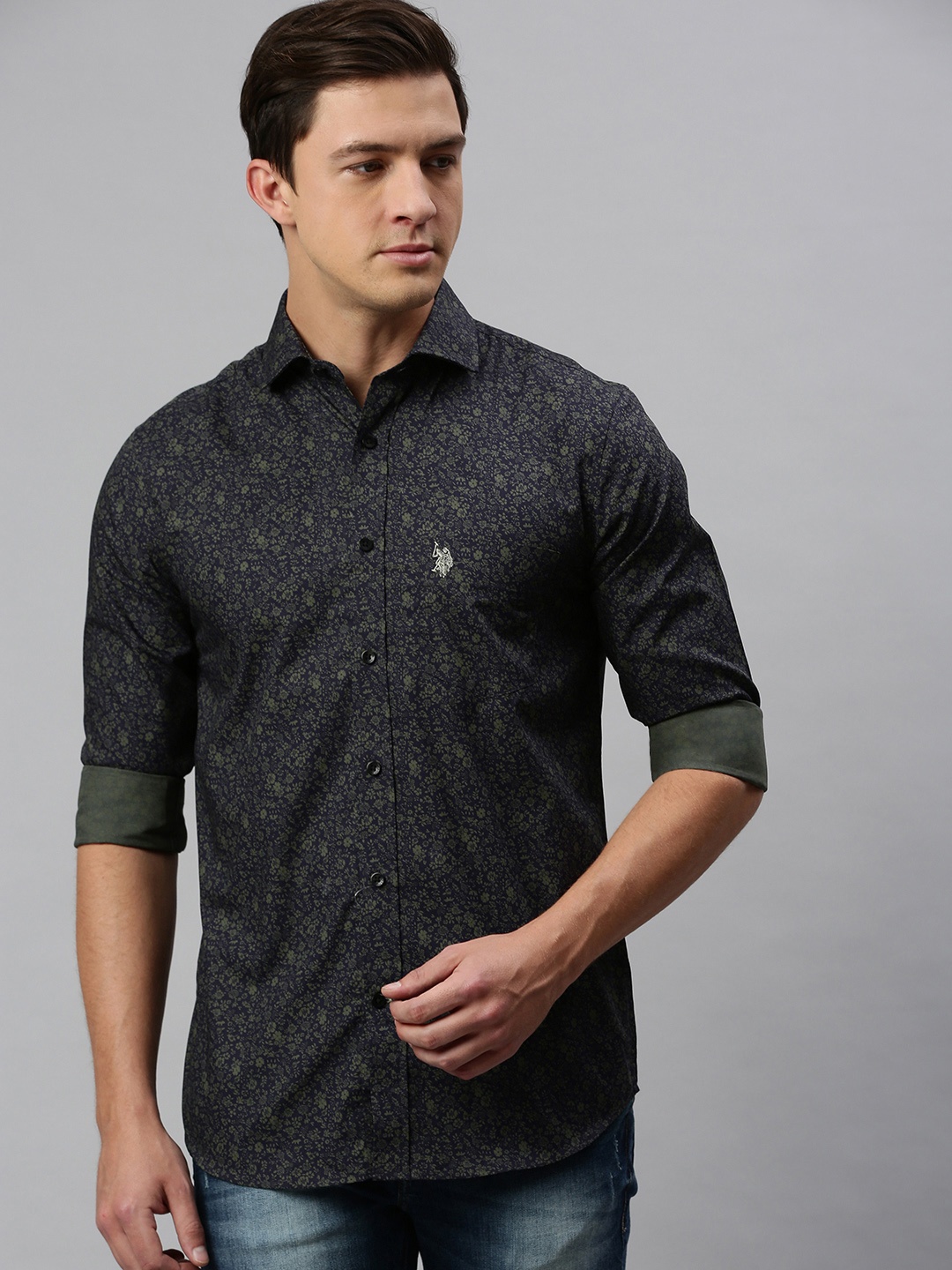 

U.S. Polo Assn. Men Navy Blue & Green Tailored Fit Solid Casual Shirt