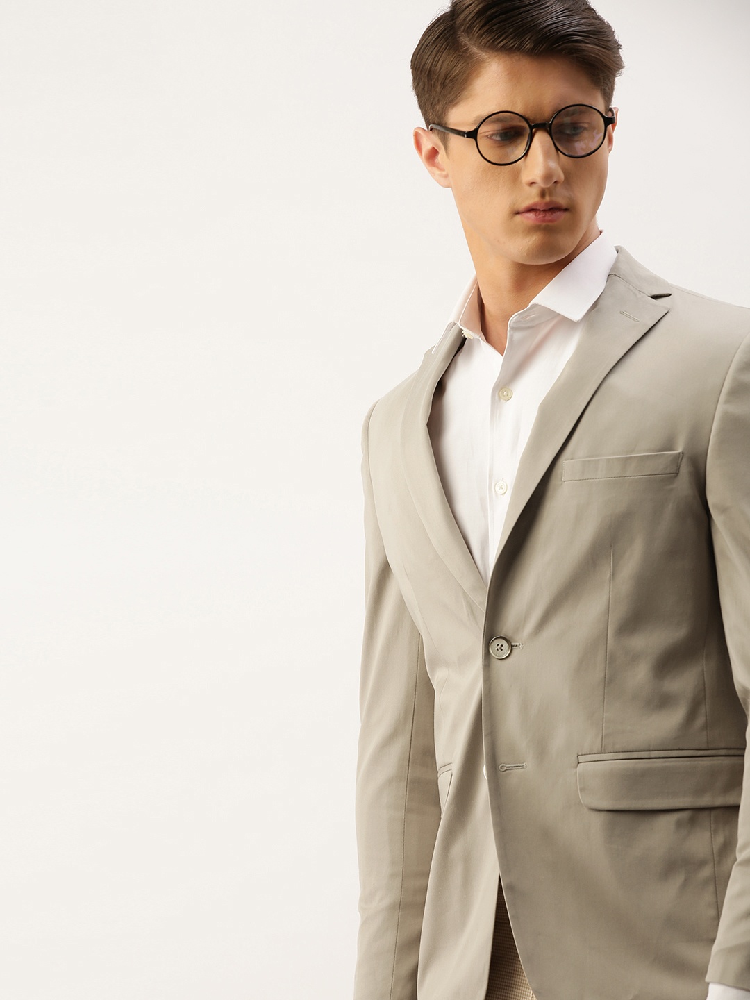 

Peter England Men Beige Solid Neo Slim-Fit Single-Breasted Formal Blazer
