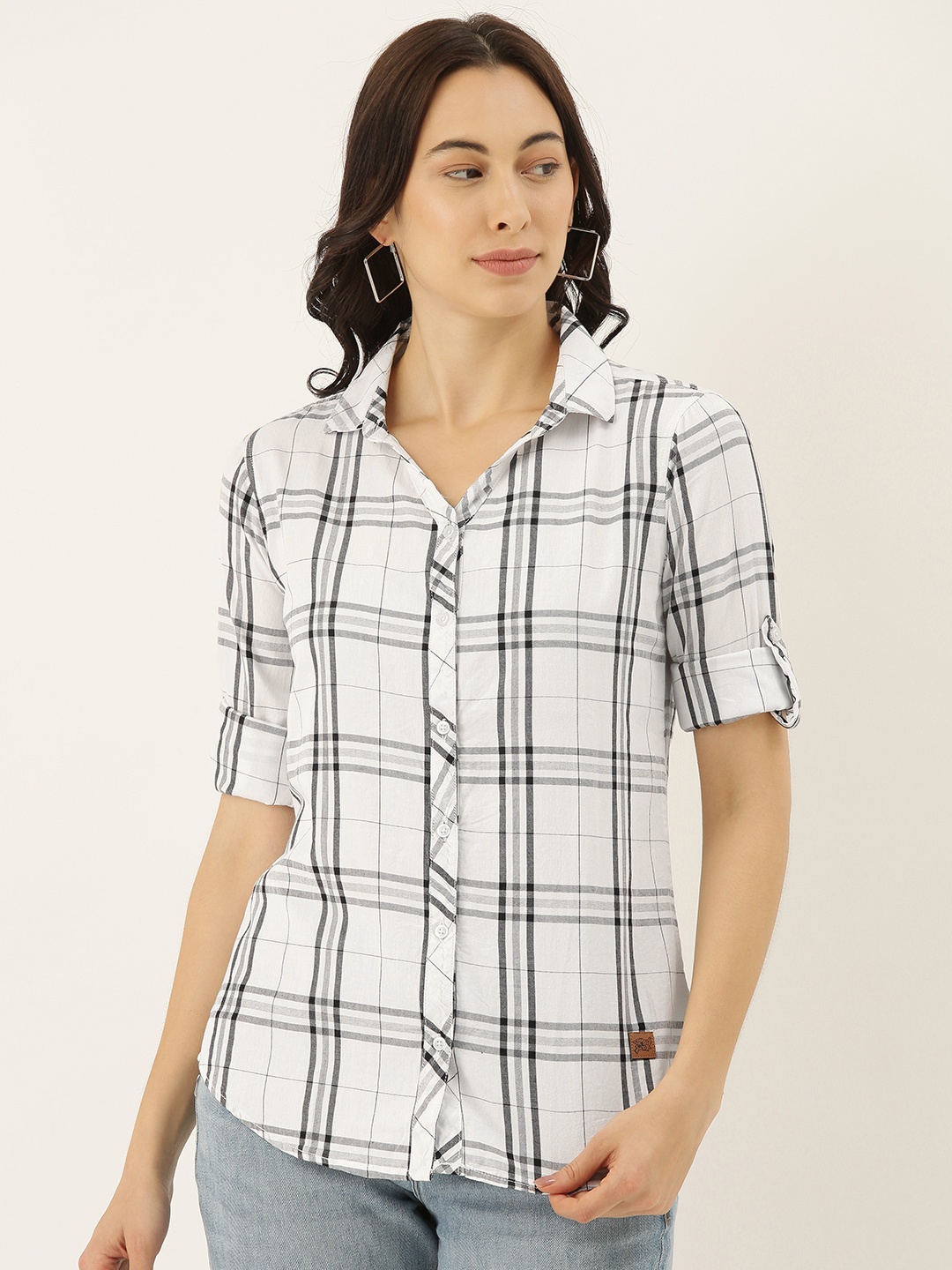 

Campus Sutra Women White & Black Regular Fit Checked Casual Shirt